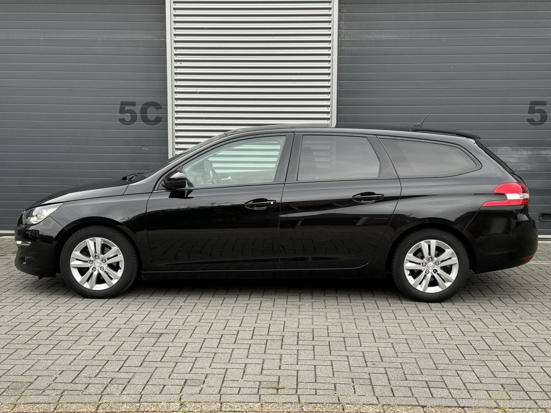 peugeot-308-image2.jpg