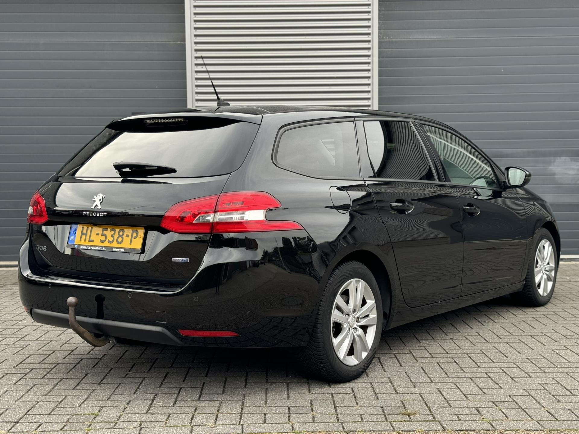 peugeot-308-image4.jpg