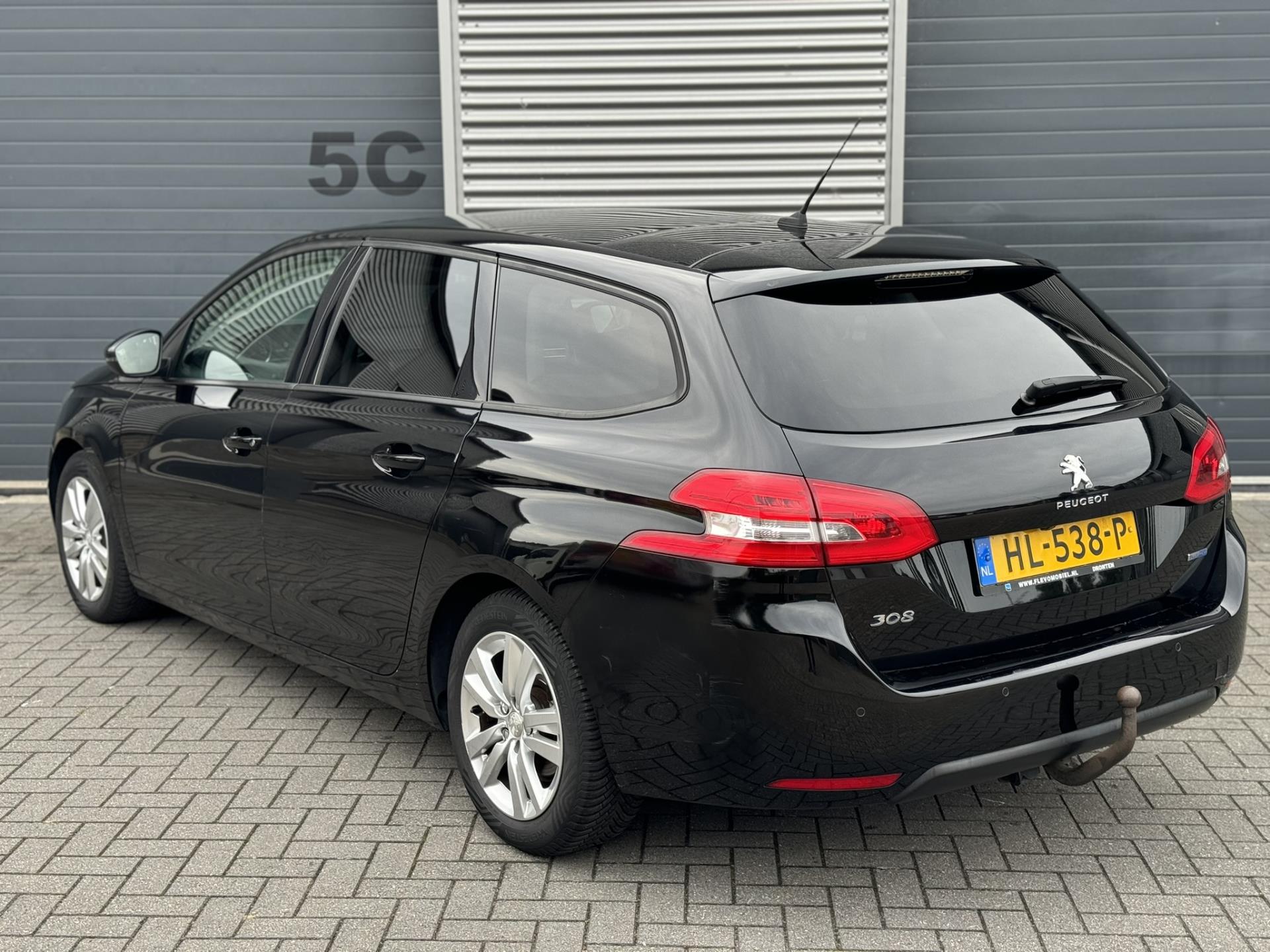 peugeot-308-image7.jpg