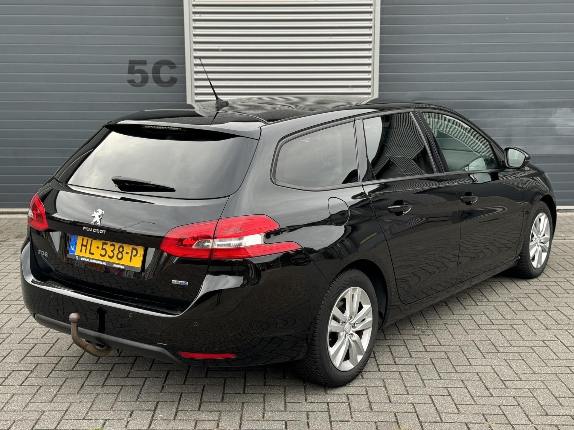 peugeot-308-image8.jpg
