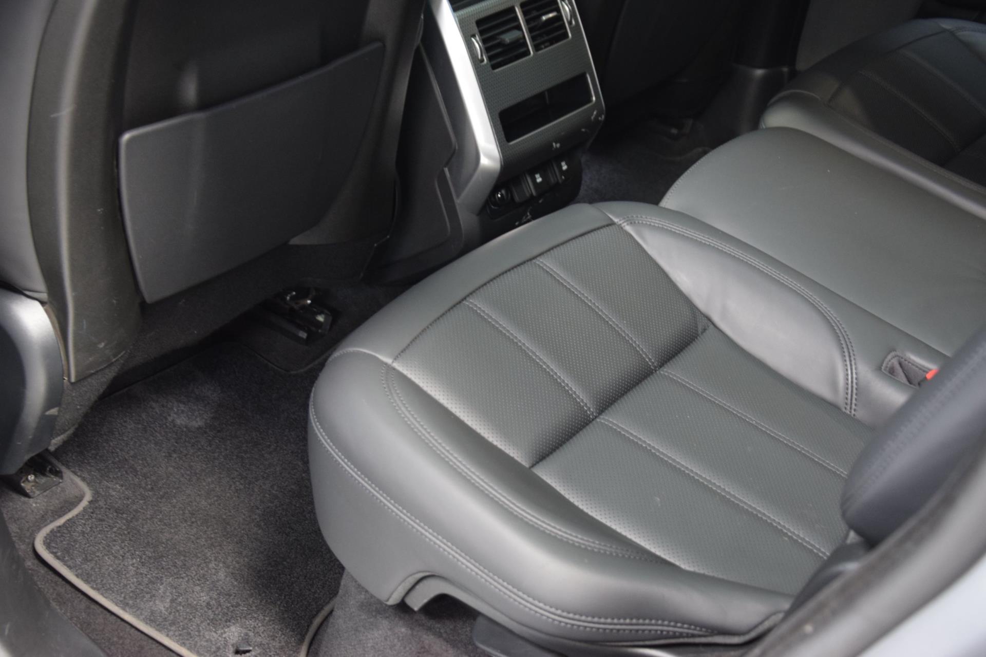 land-rover-range-rover-sport-image10.jpg