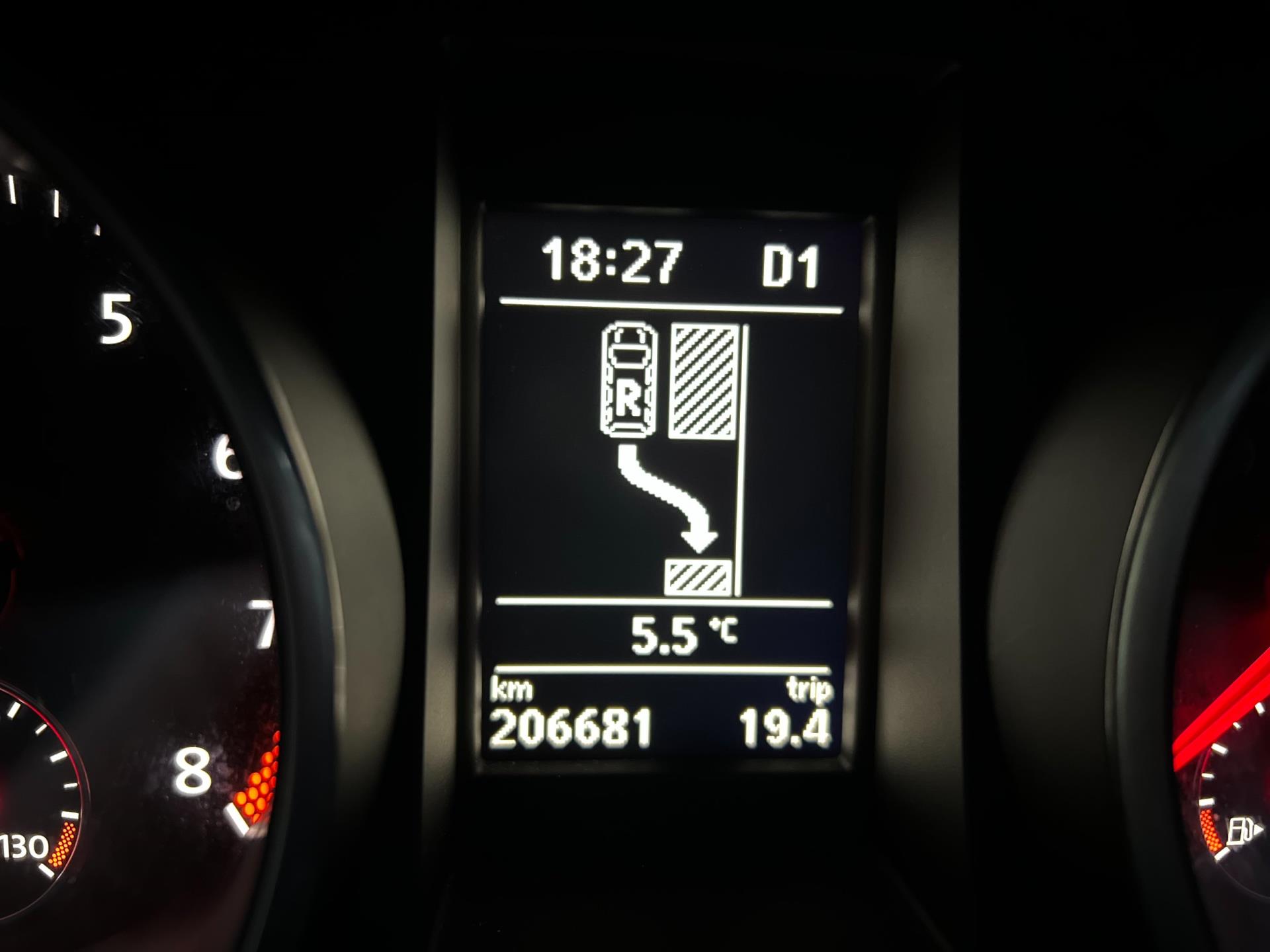 volkswagen-golf-image7.jpg