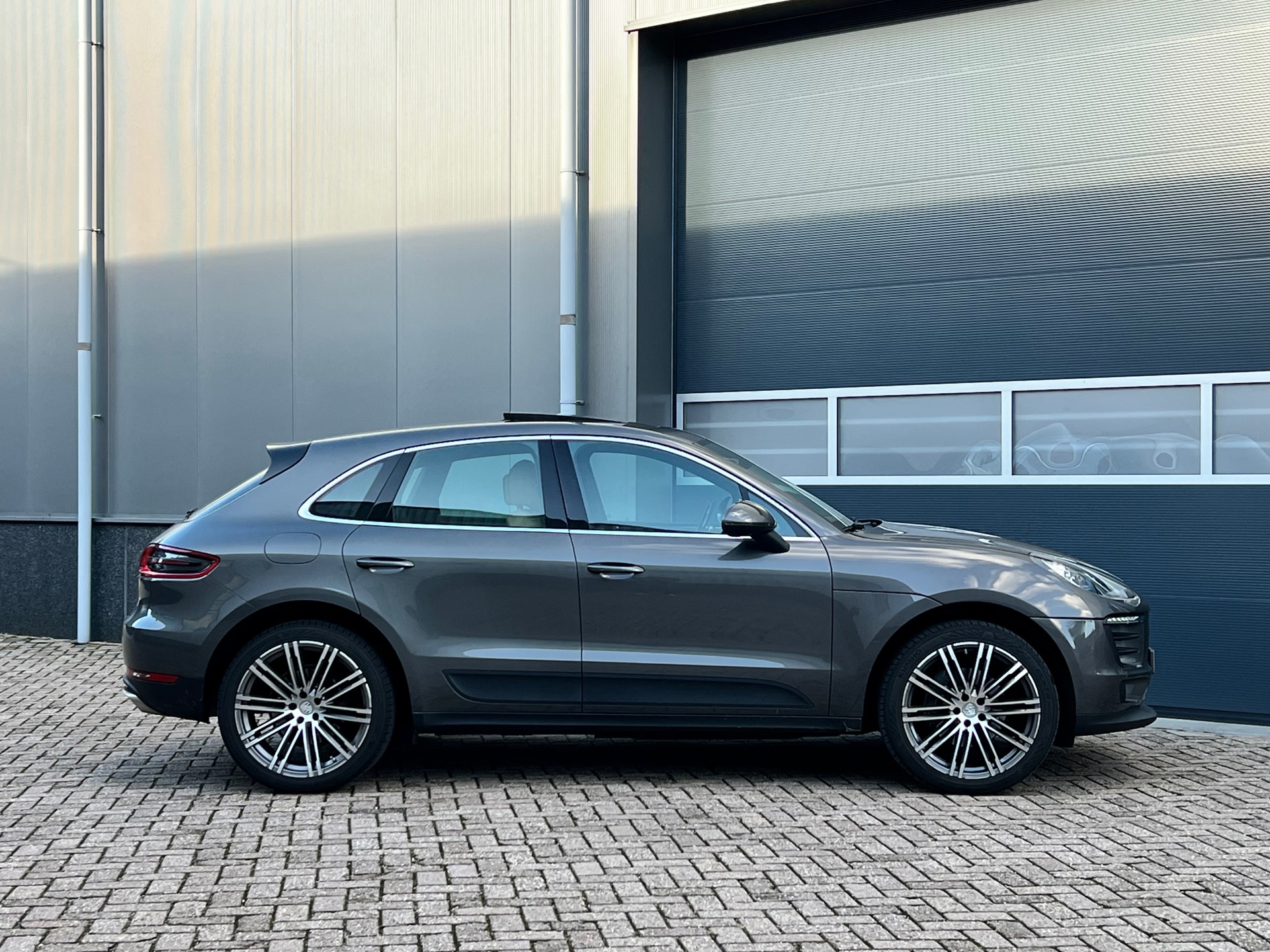 porsche-macan-image6.jpg