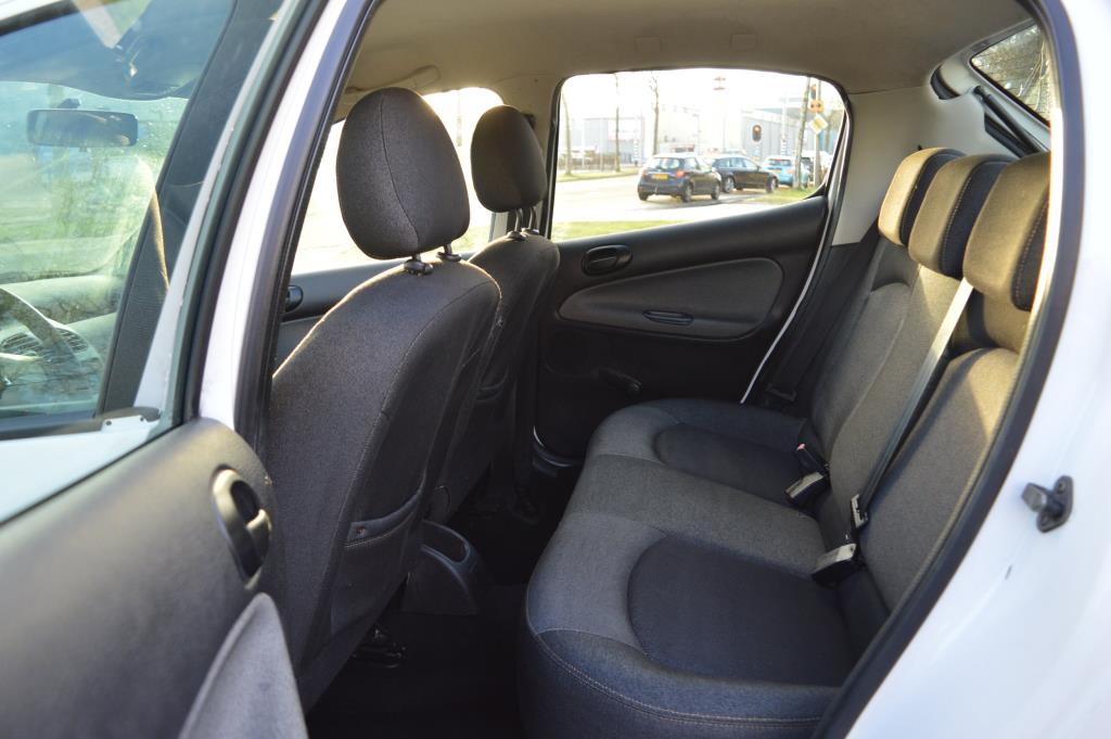 peugeot-206-image5.jpg
