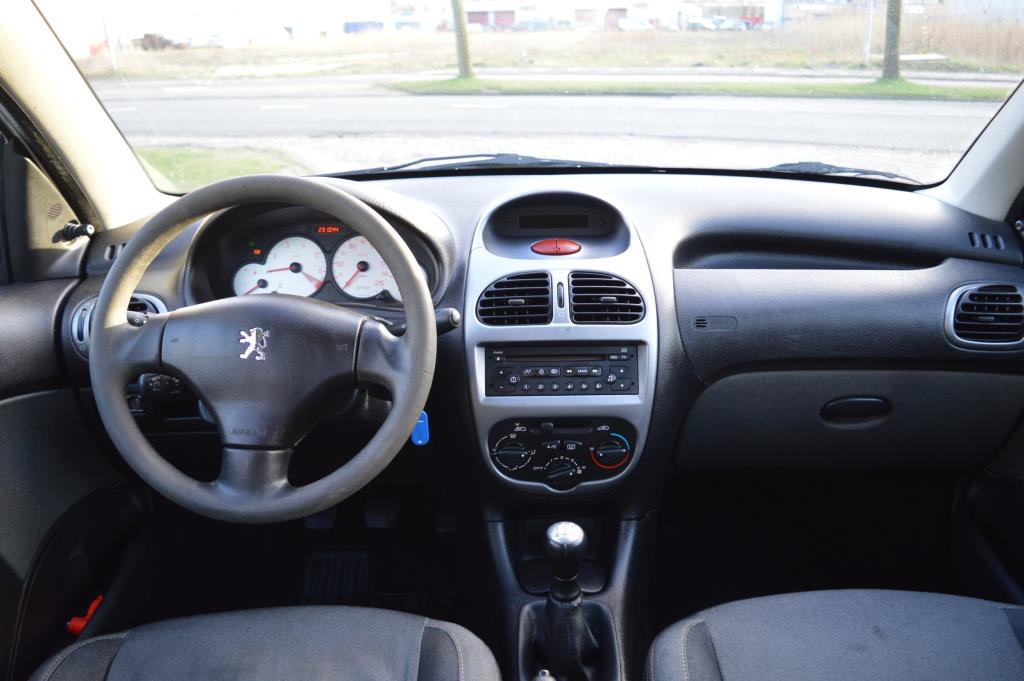 peugeot-206-image7.jpg