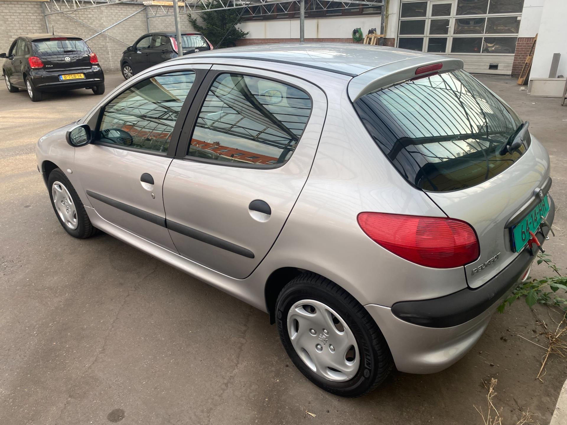 peugeot-206-image5.jpg