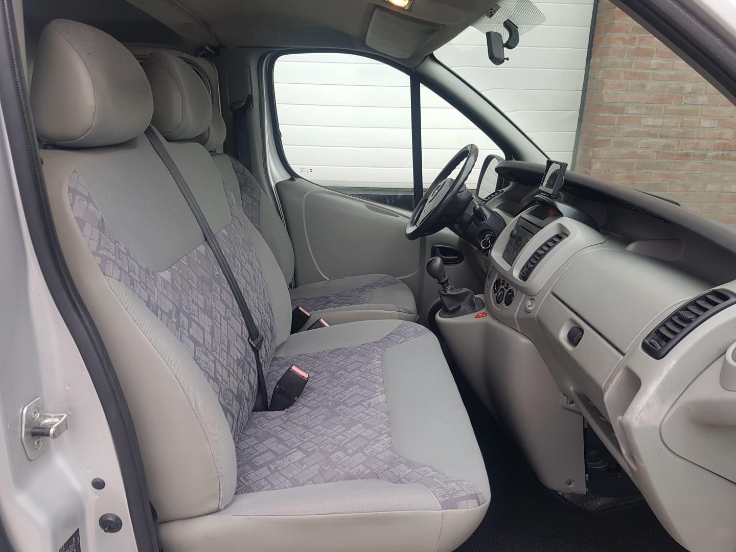 opel-vivaro-image9.jpg