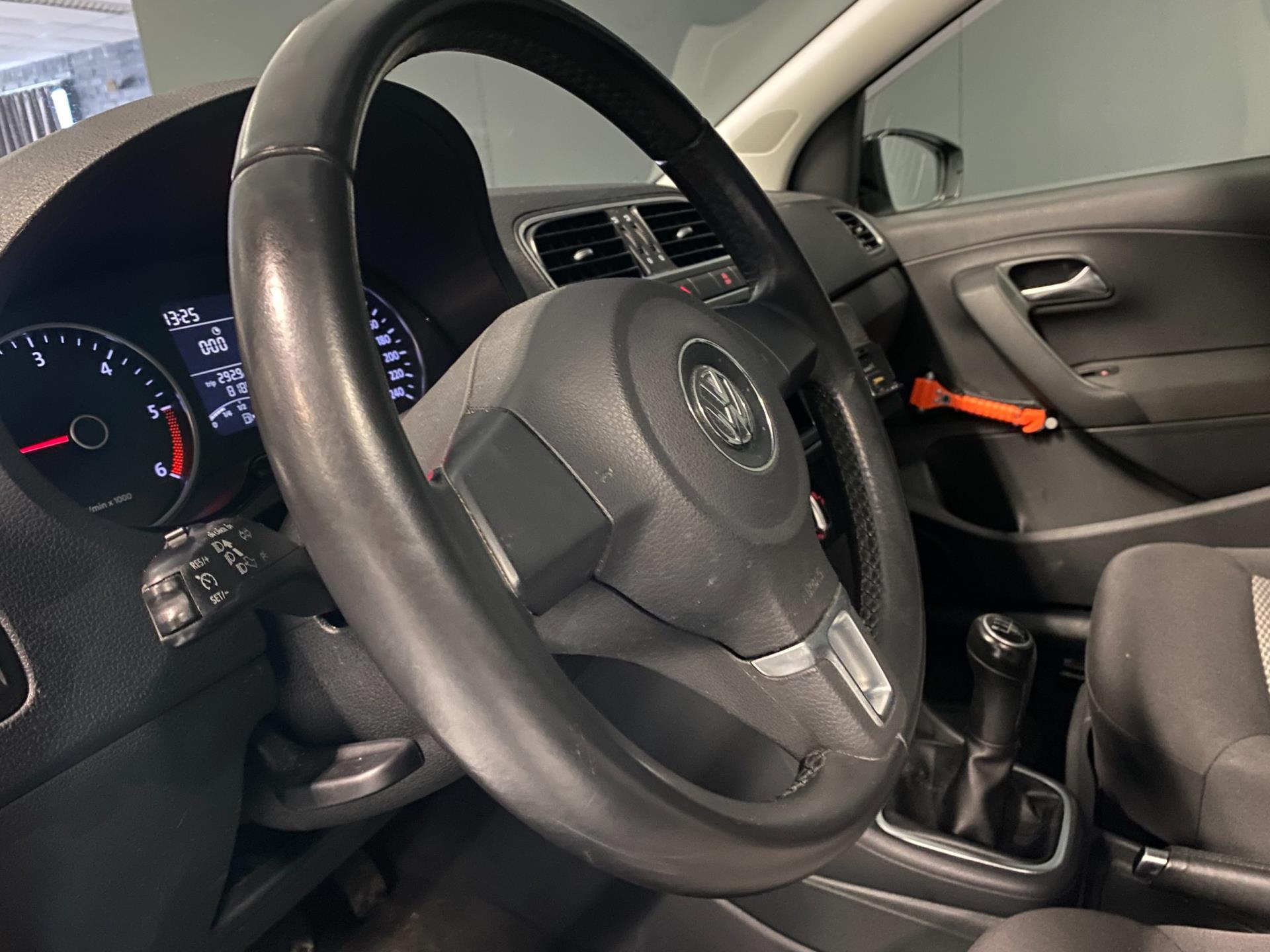 volkswagen-polo-image4.jpg