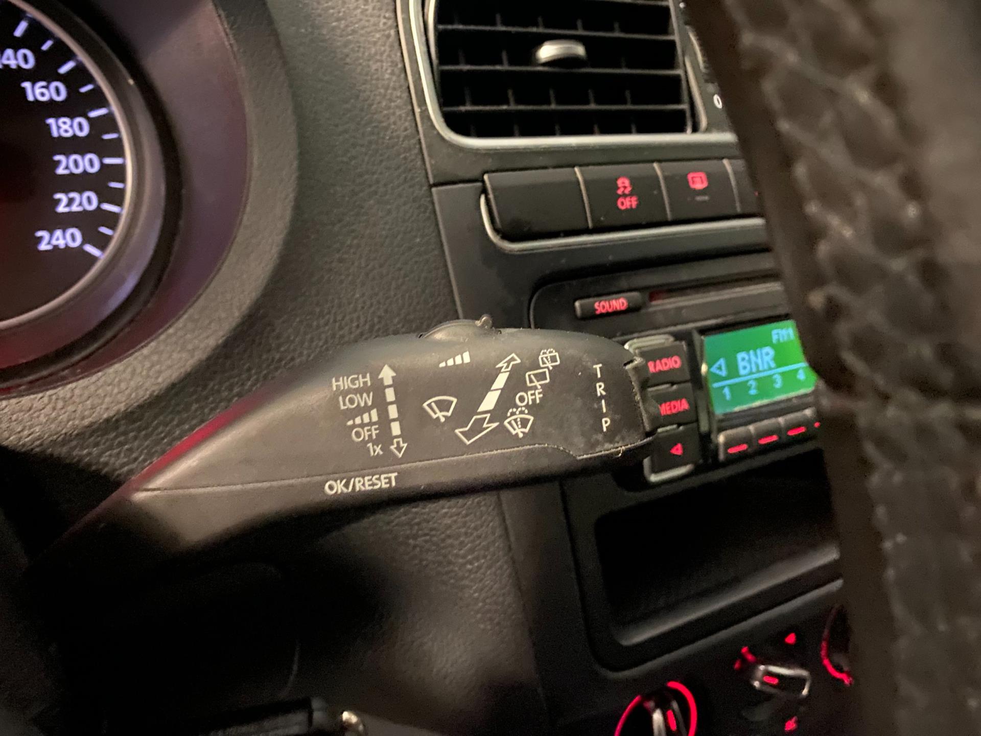 volkswagen-polo-image6.jpg