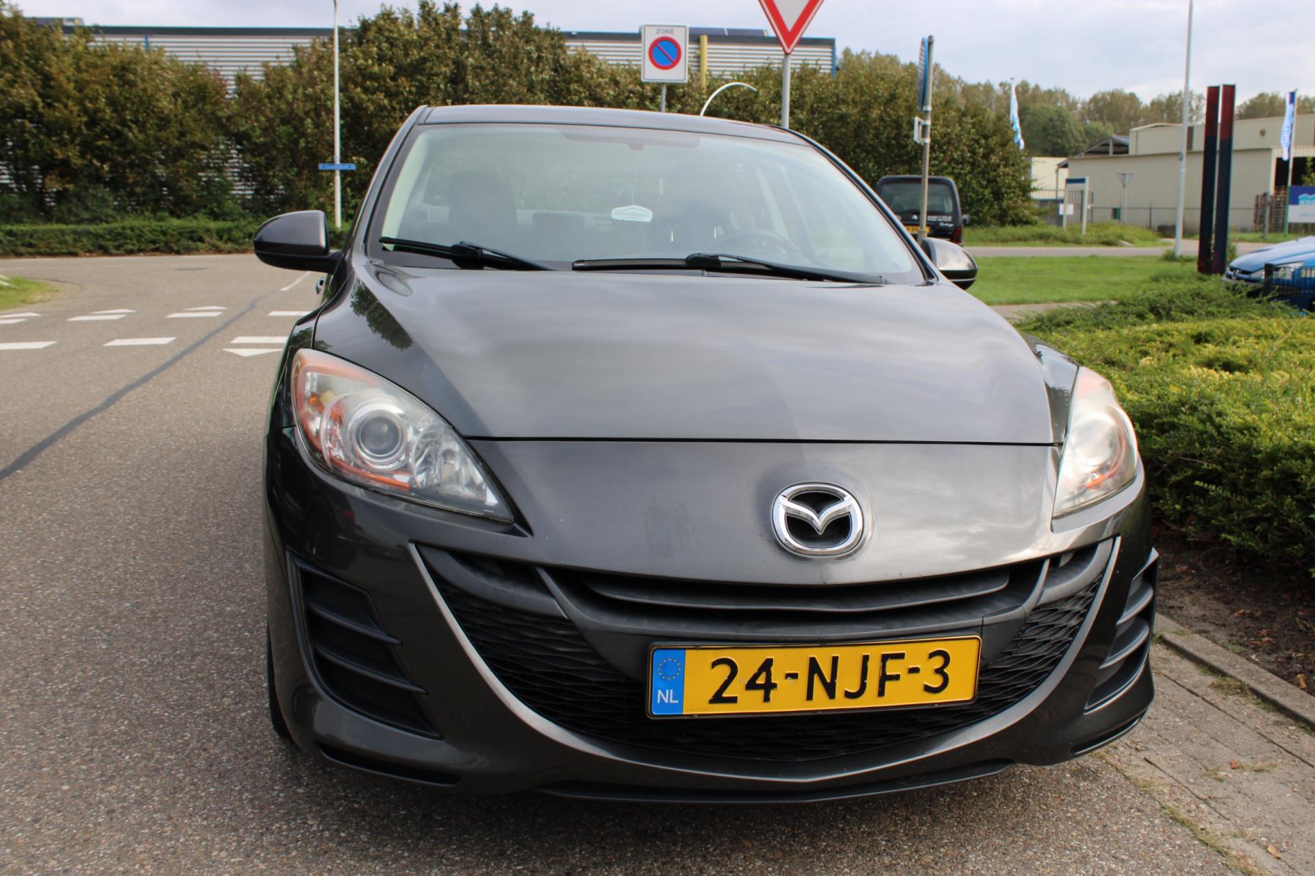 mazda-3-image7.jpg