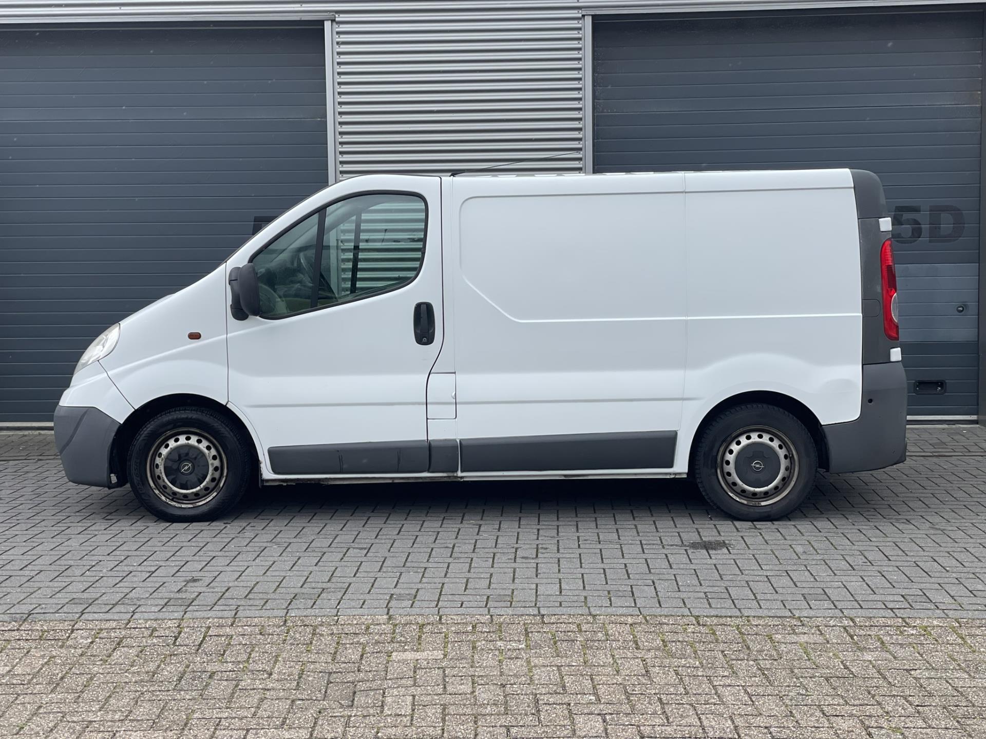 opel-vivaro-image2.jpg
