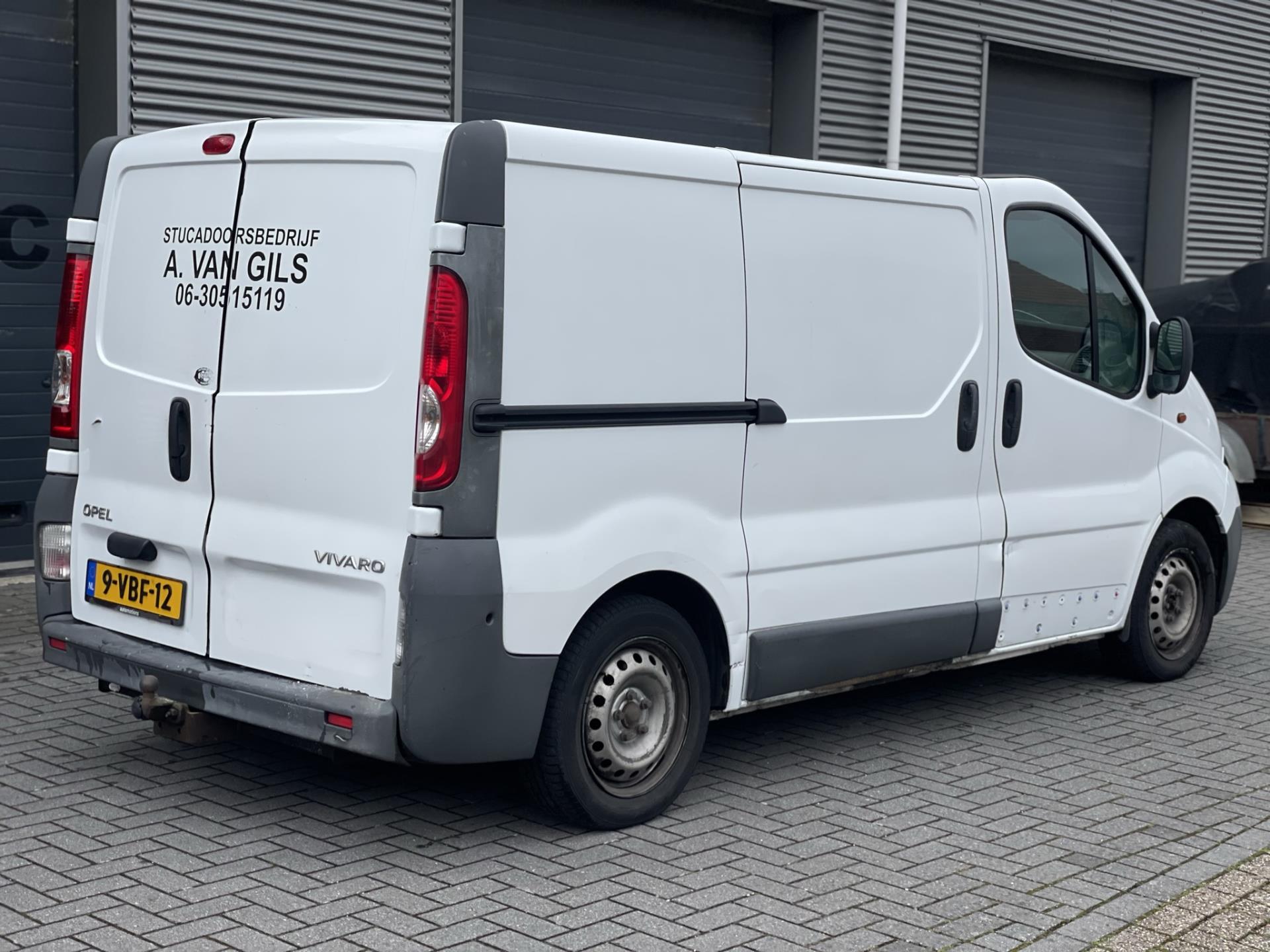 opel-vivaro-image6.jpg