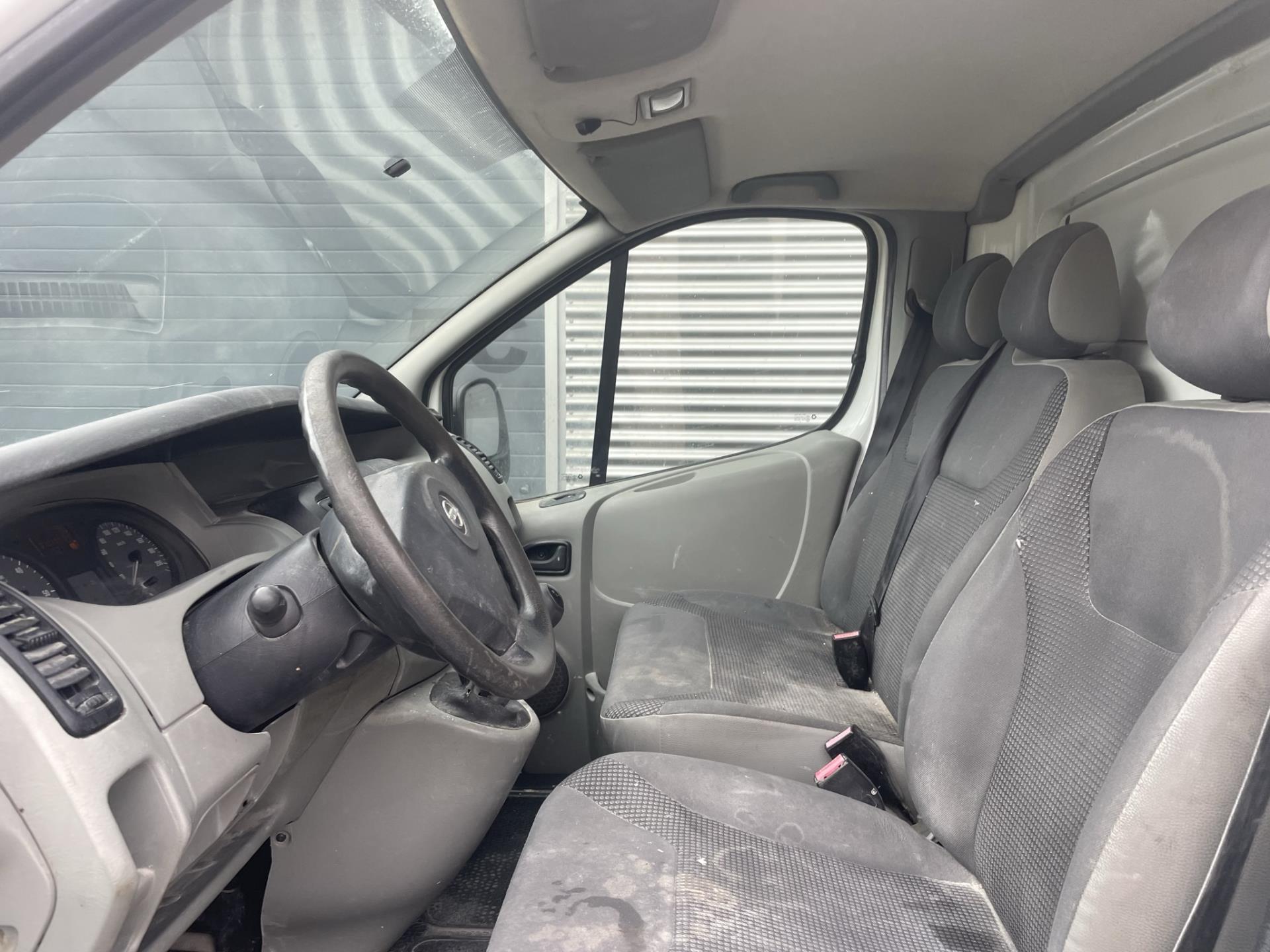 opel-vivaro-image7.jpg
