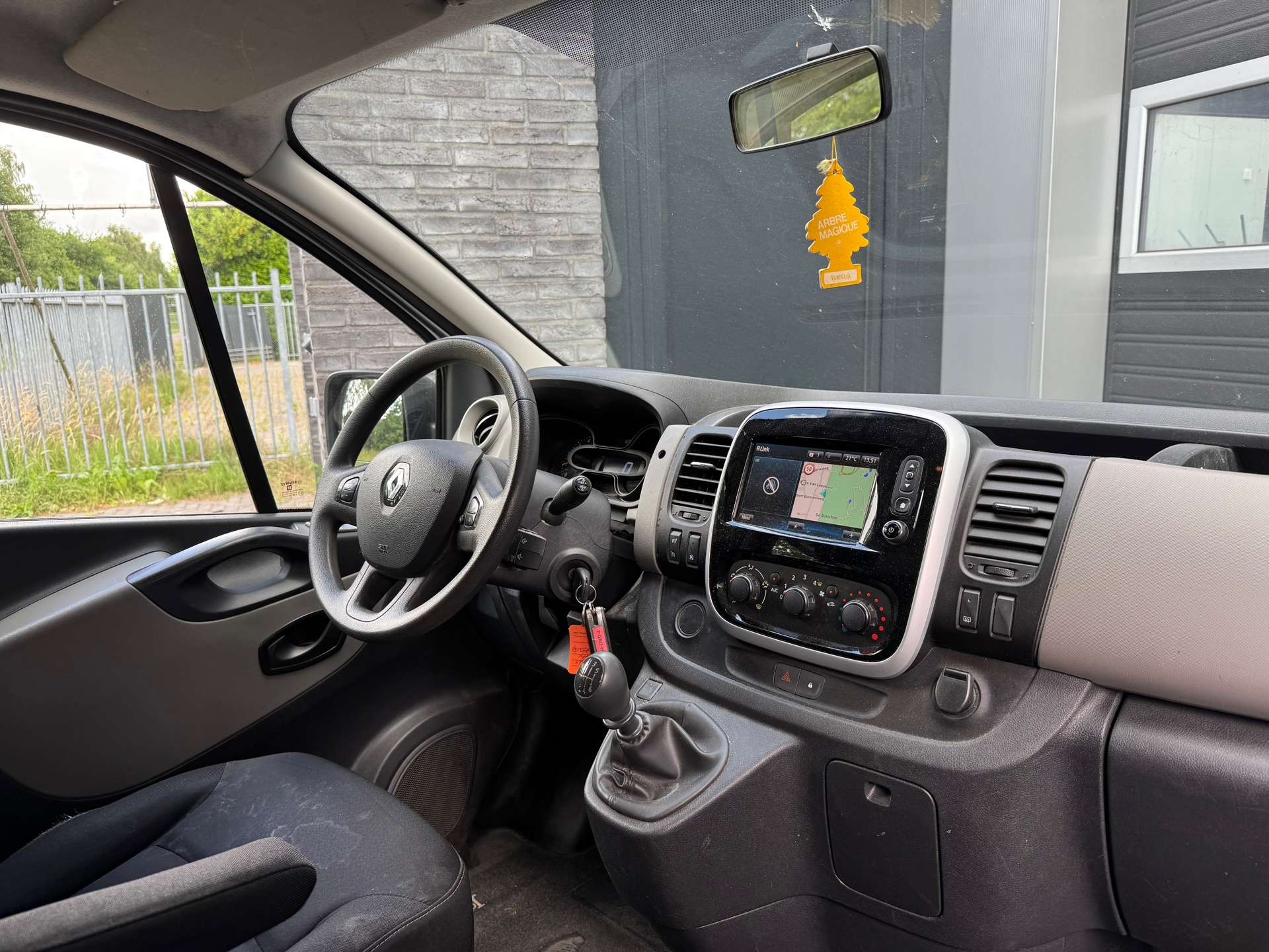 renault-trafic-image9.jpg