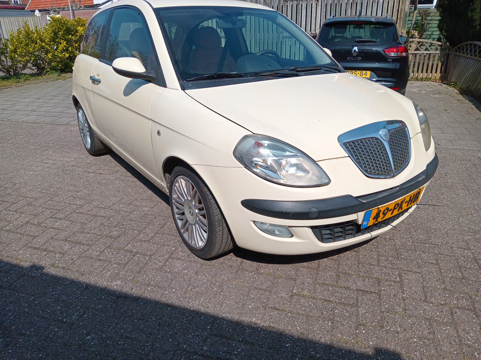lancia-ypsilon-image8.jpg