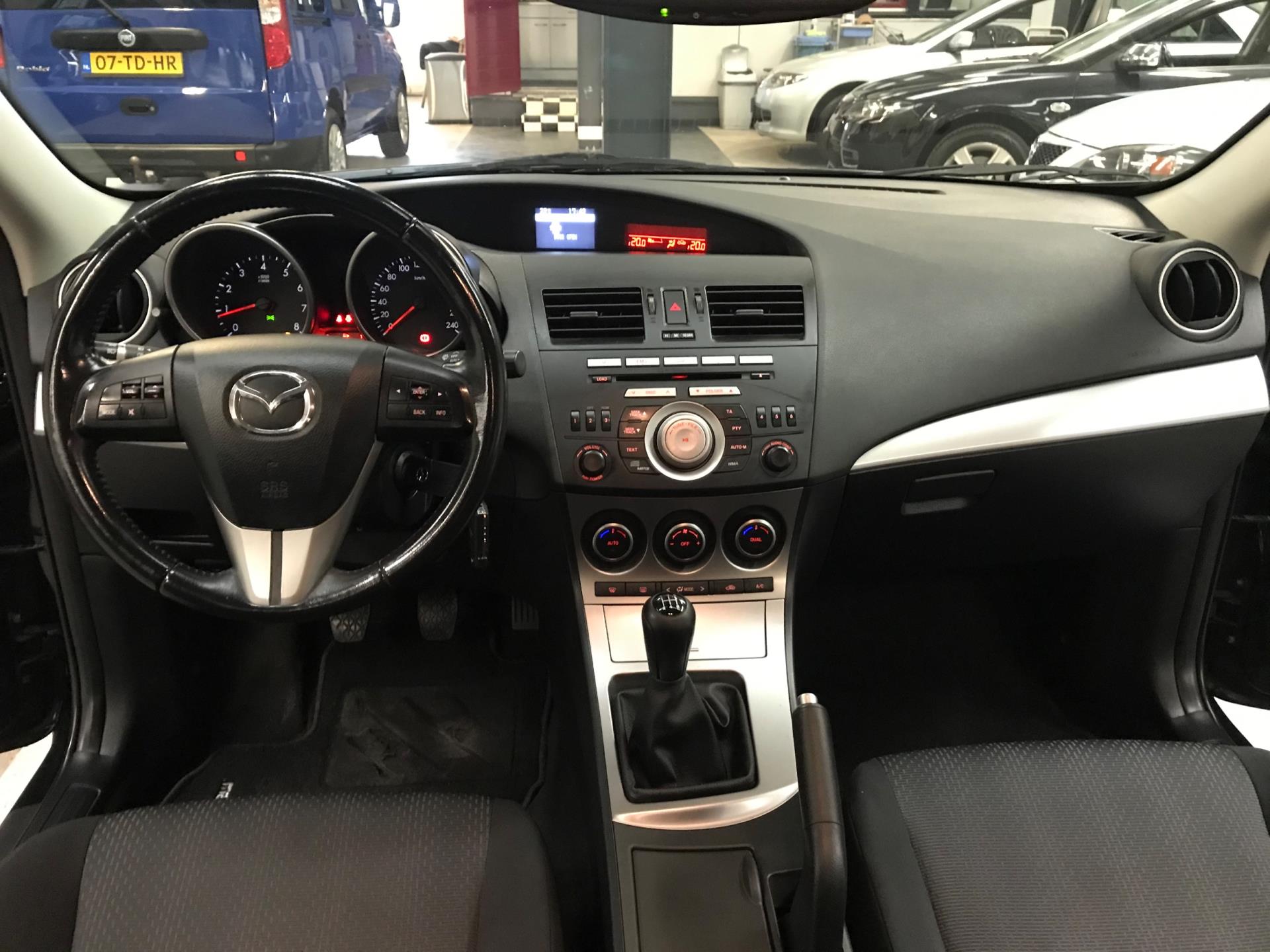 mazda-3-image6.jpg