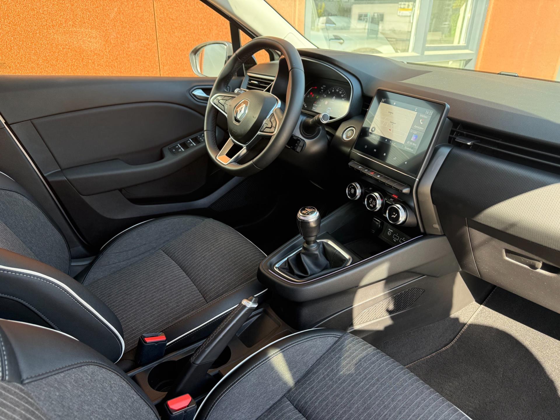 renault-clio-image3.jpg