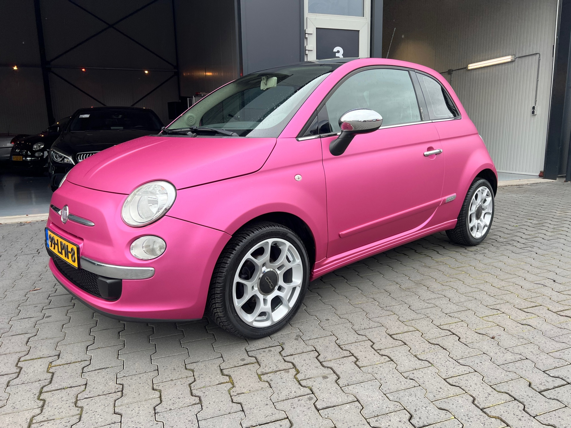 928861332/fiat-500-image1.jpg