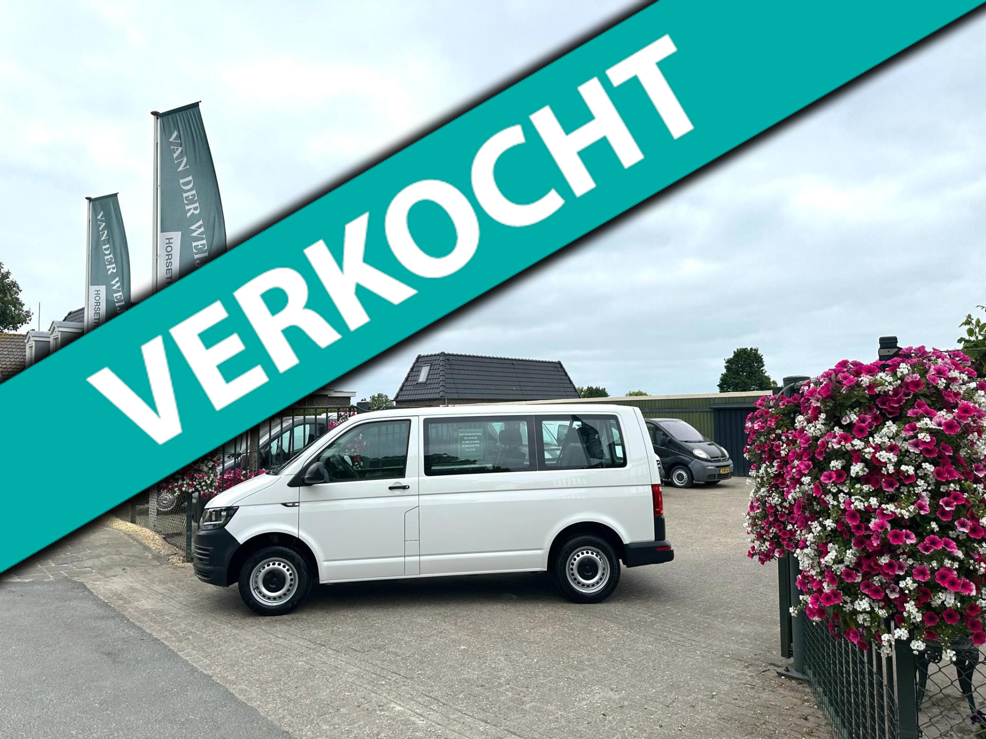 929821424/volkswagen-transporter-kombi-image1.jpg