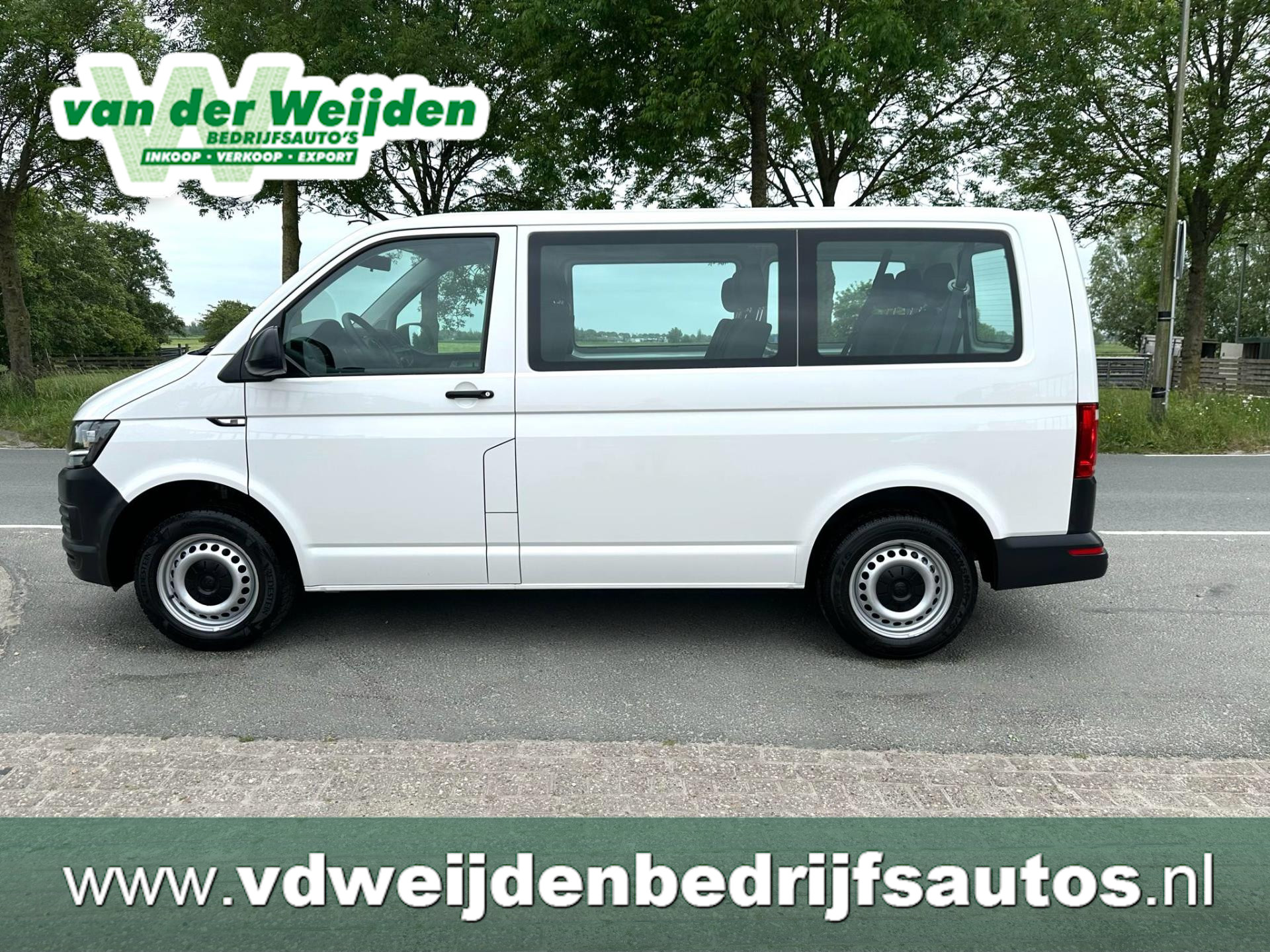 volkswagen-transporter-kombi-image3.jpg