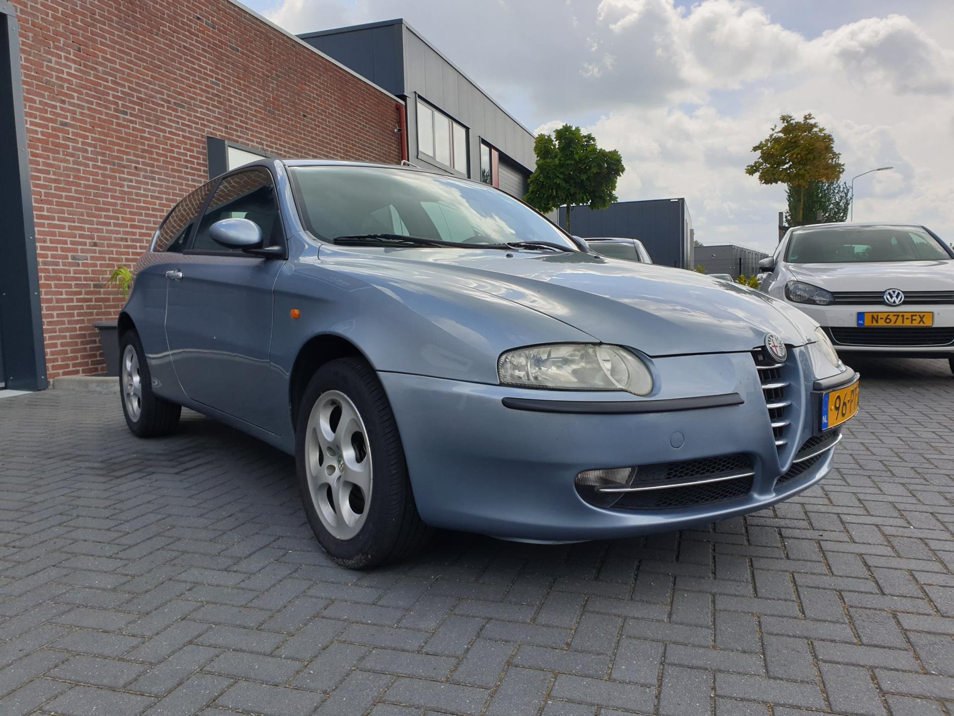 alfa-romeo-147-image9.jpg