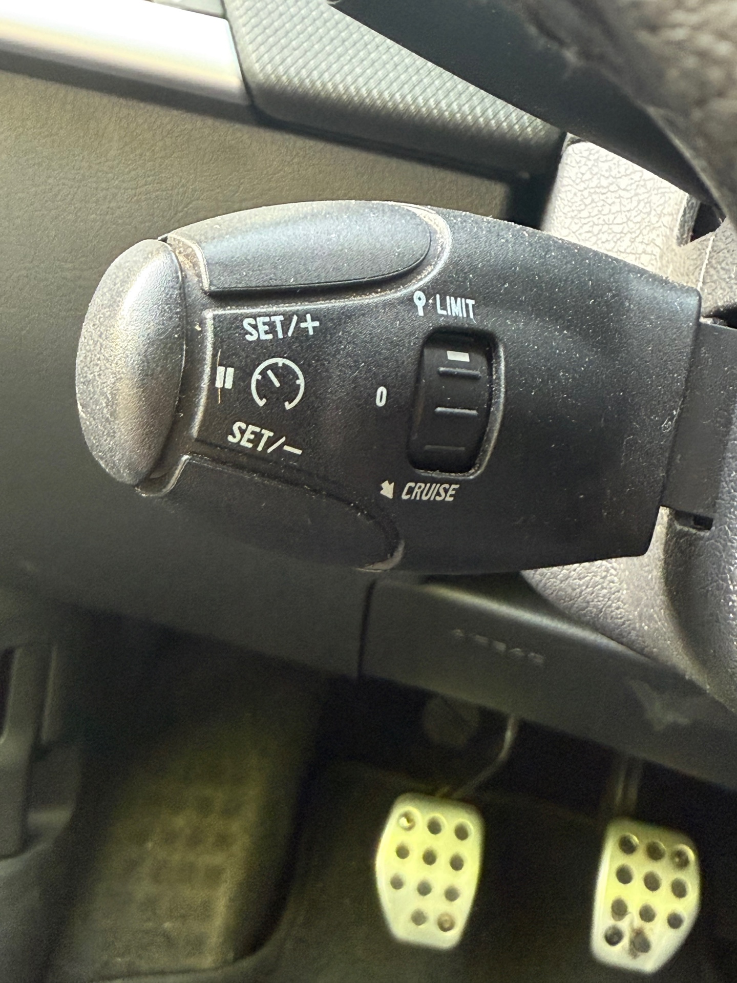 peugeot-207-image8.jpg
