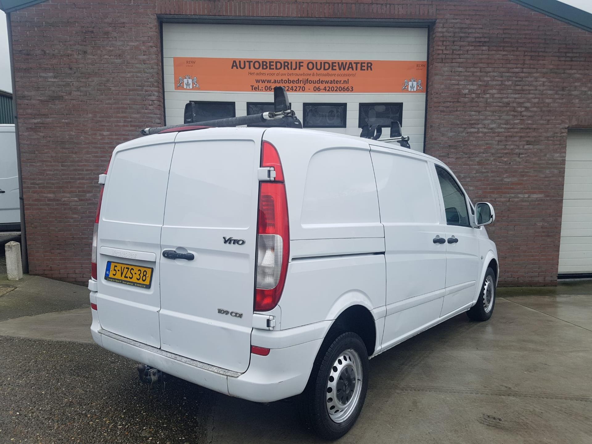 mercedes-benz-vito-image4.jpg