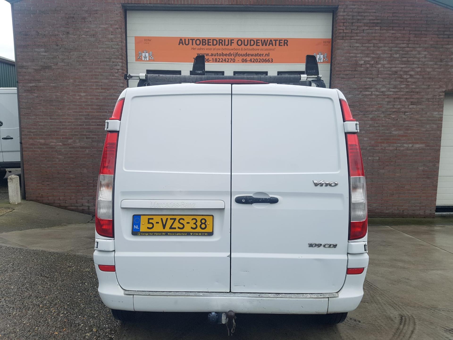 mercedes-benz-vito-image6.jpg