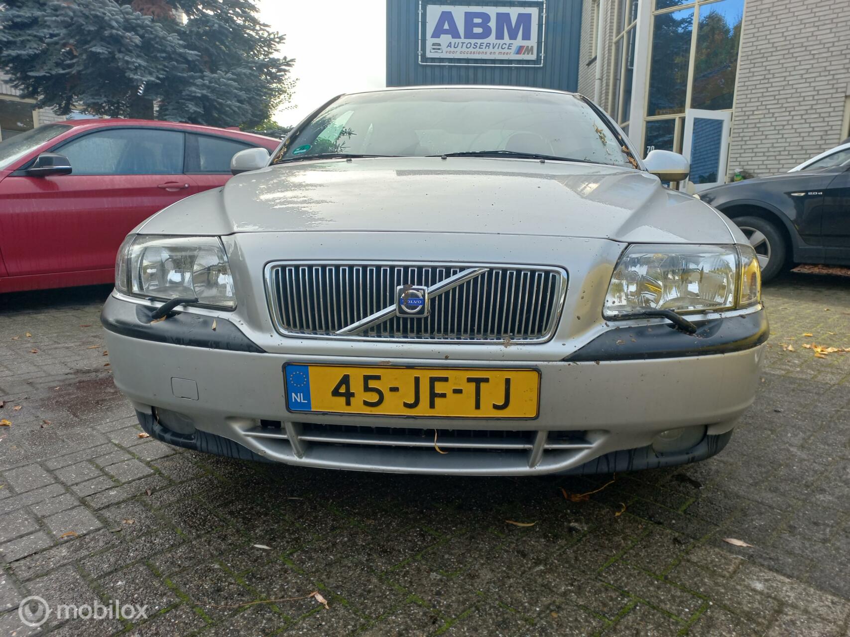volvo-s80-image2.jpg