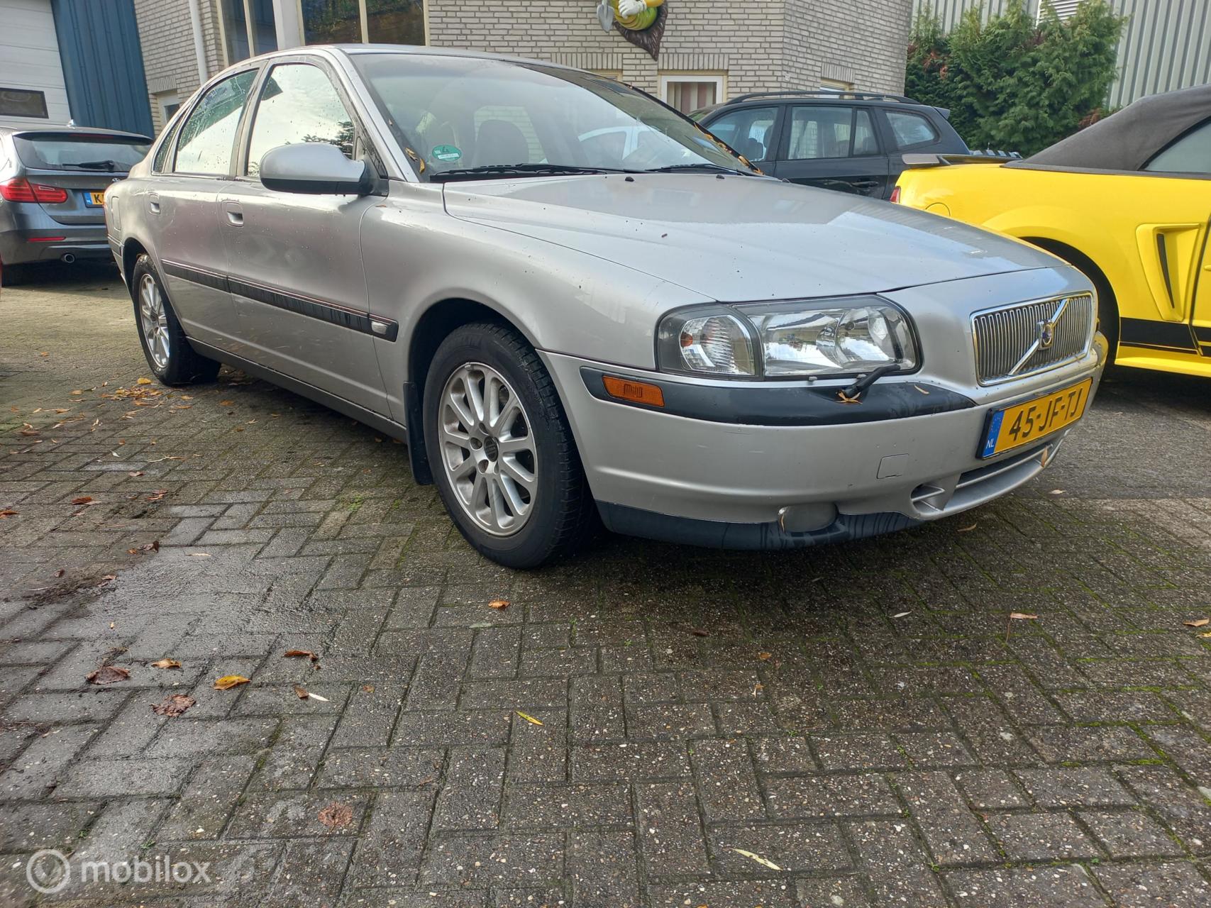 volvo-s80-image4.jpg