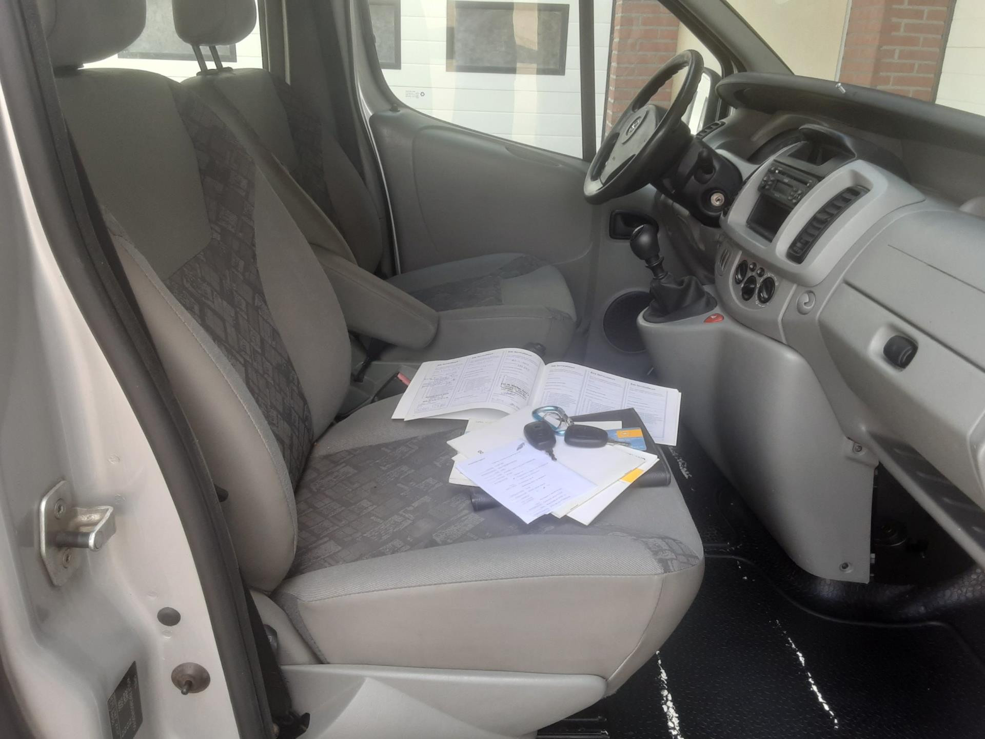 opel-vivaro-image9.jpg