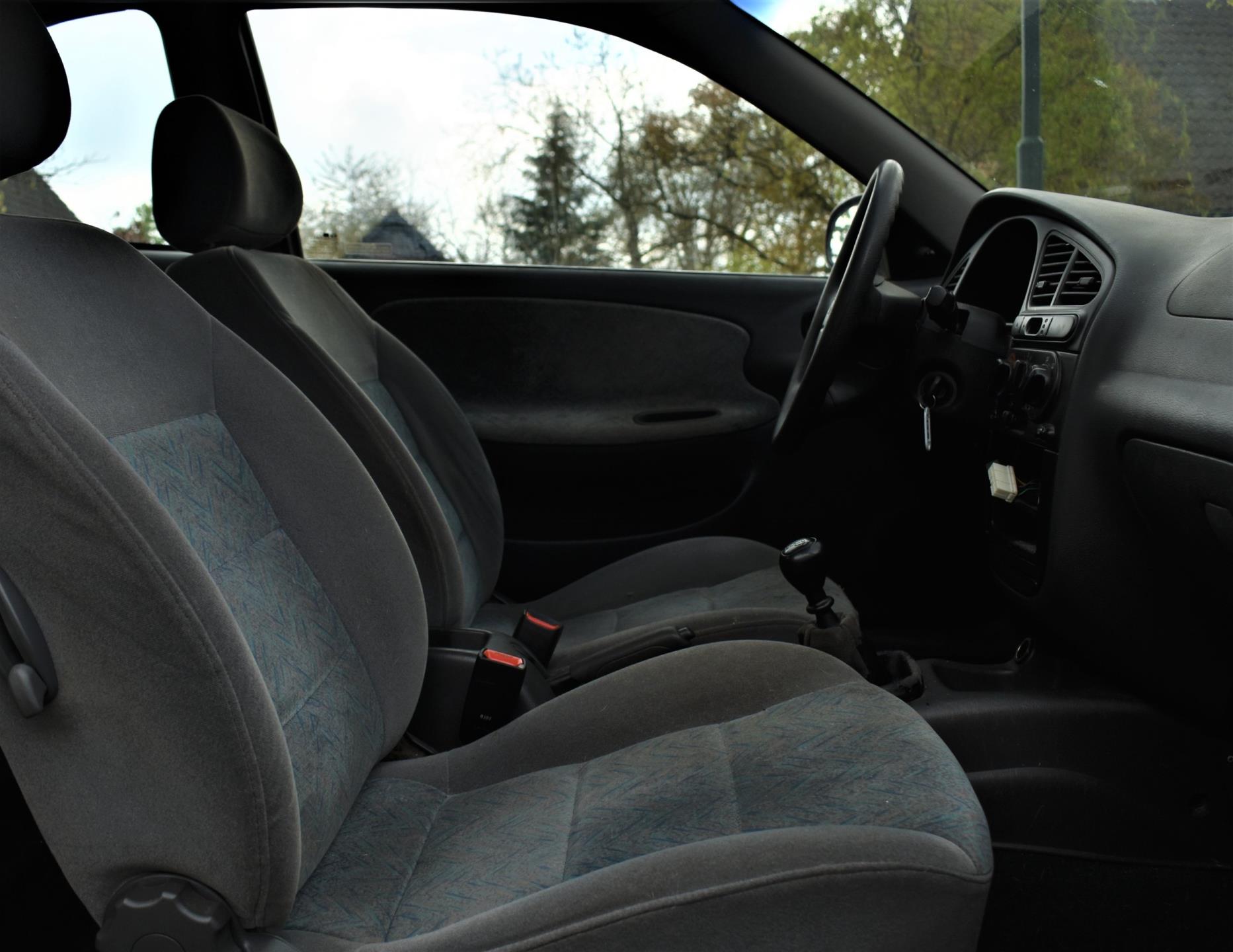 daewoo-lanos-image10.jpg