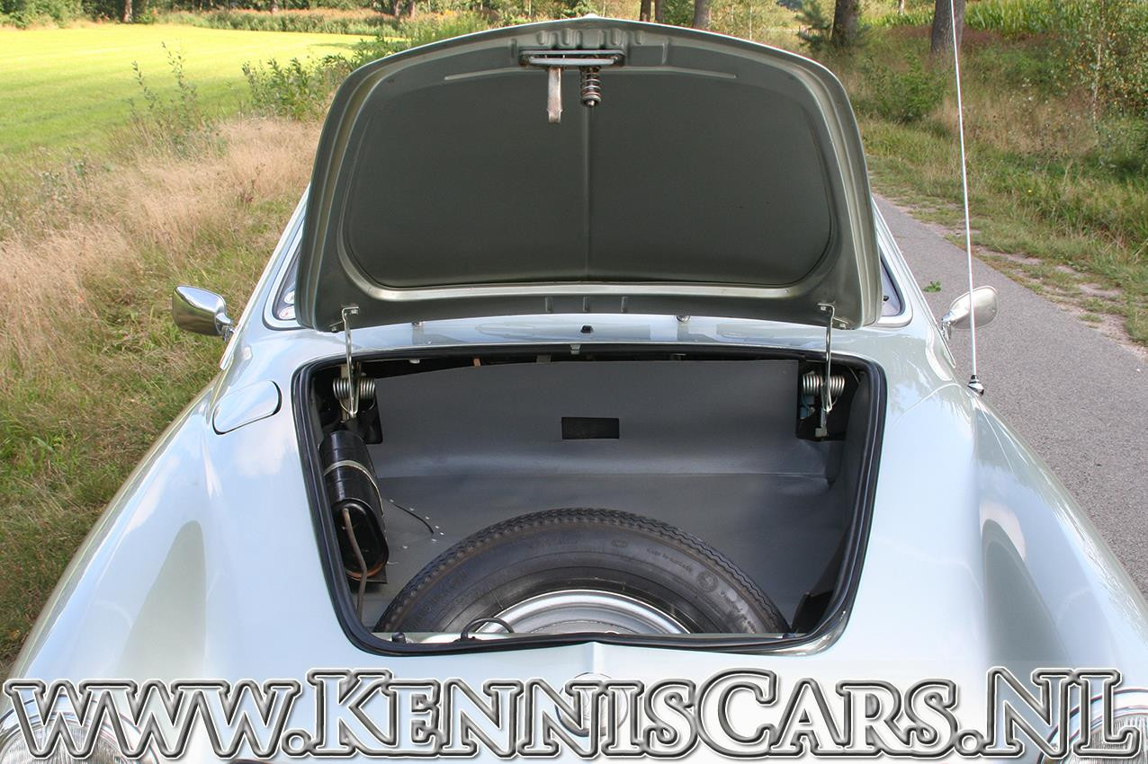 volkswagen-1973-karmann-ghia-image9.jpg