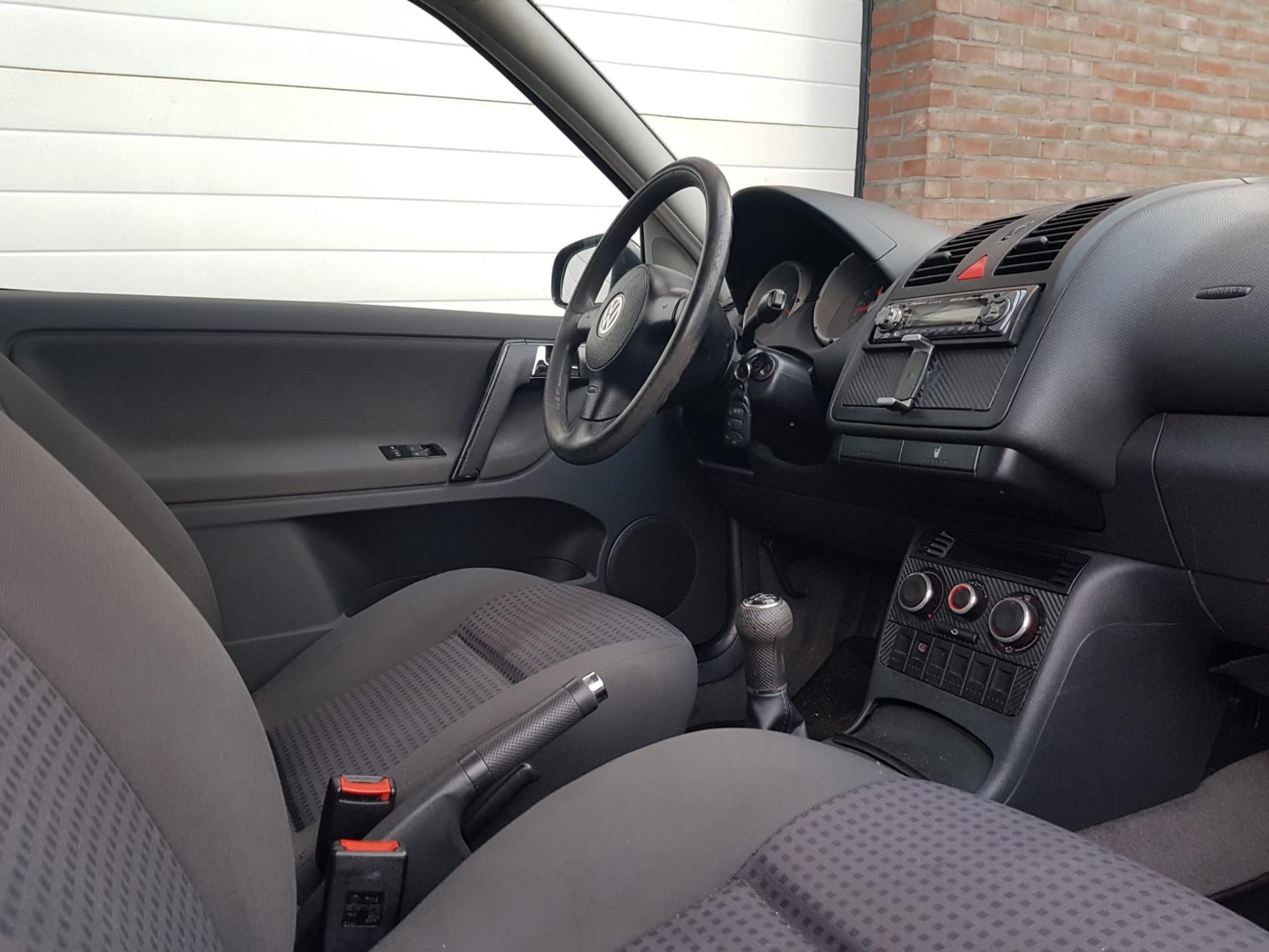volkswagen-polo-image9.jpg