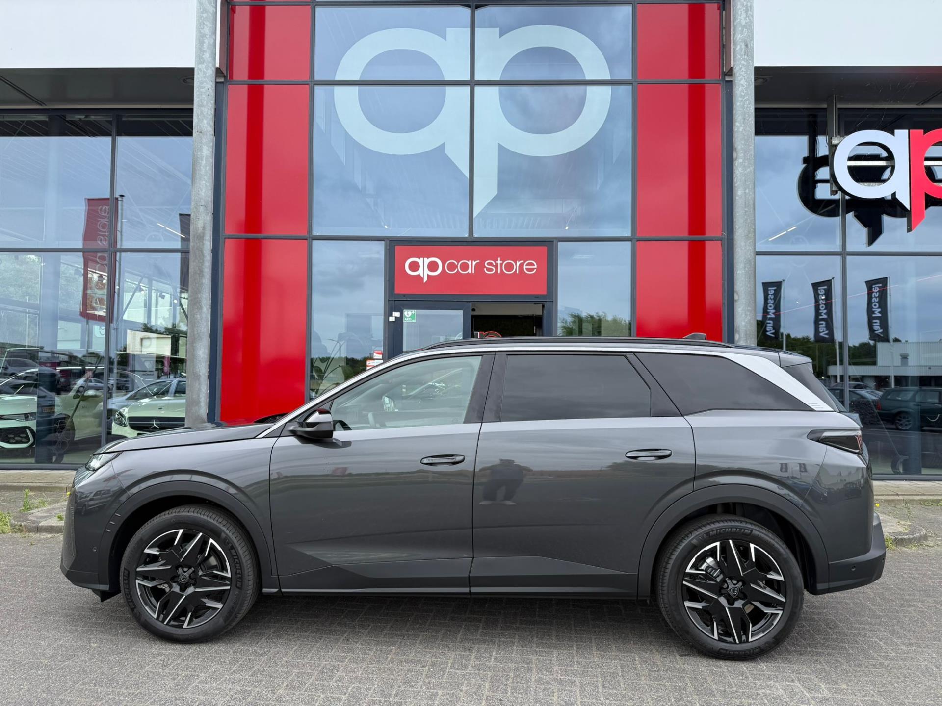 peugeot-5008-image4.jpg