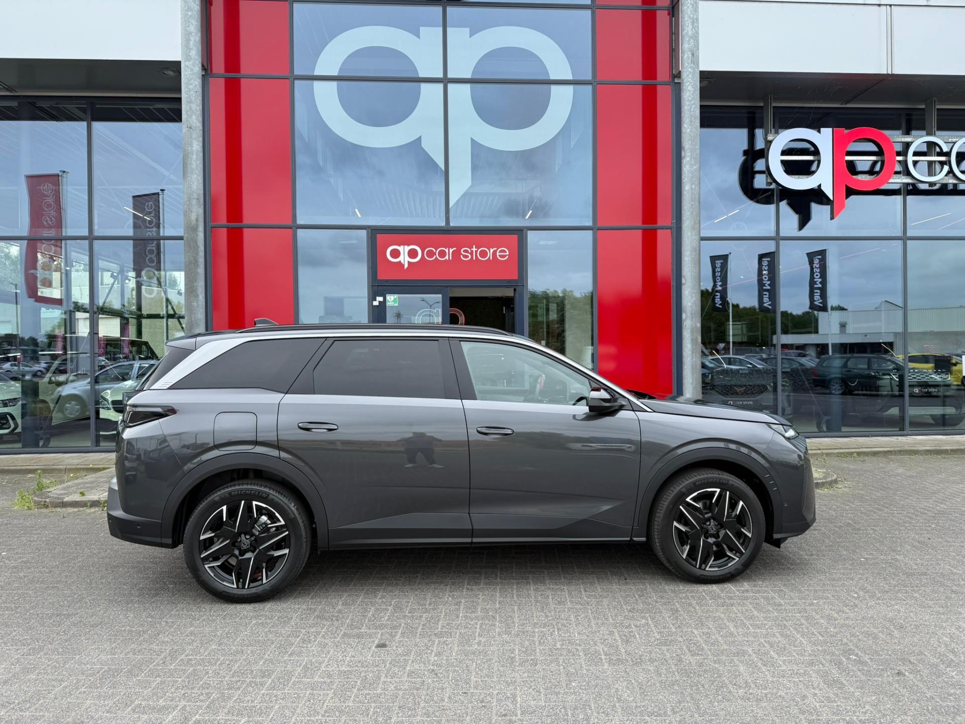peugeot-5008-image5.jpg