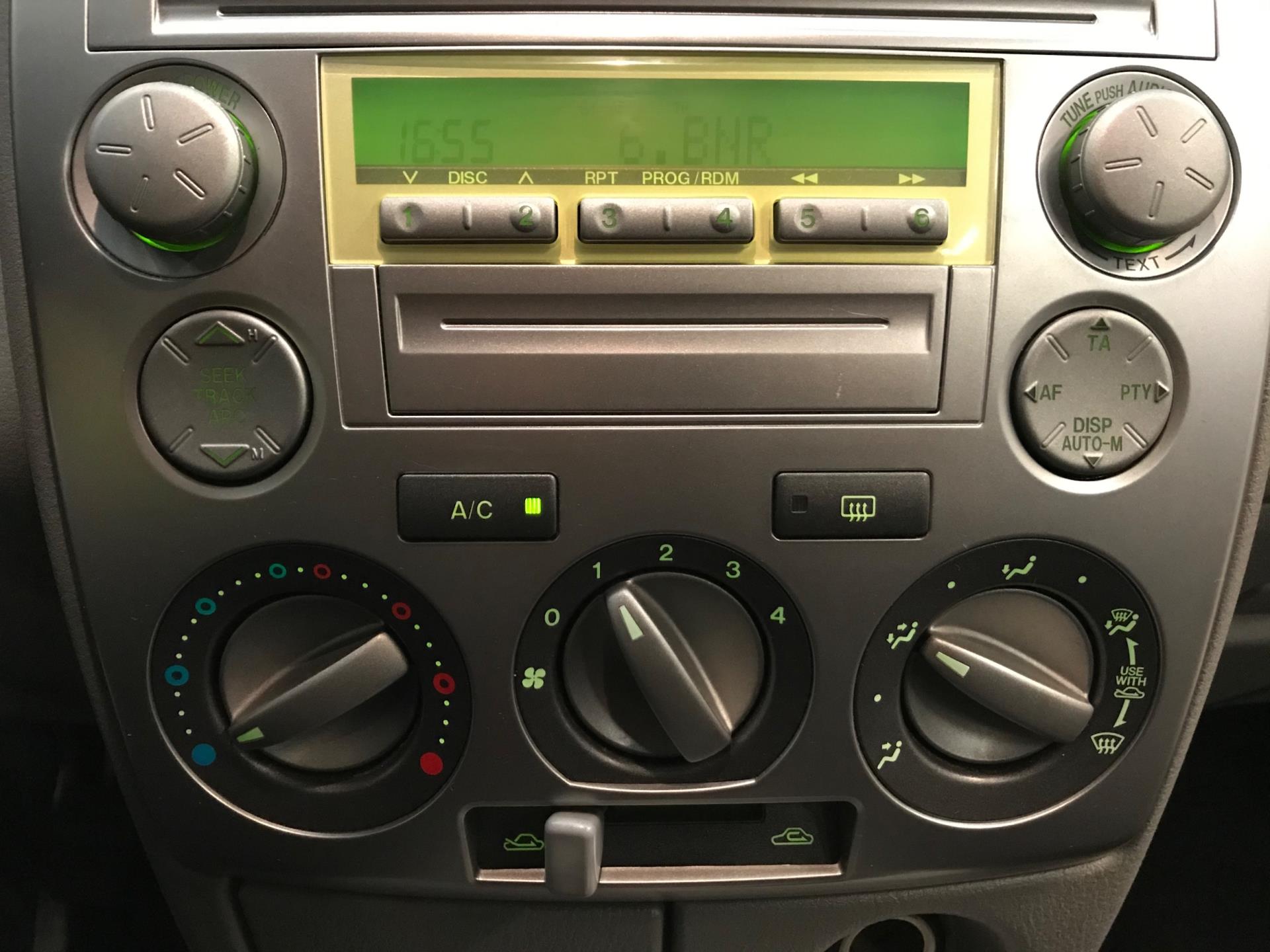 mazda-2-image7.jpg