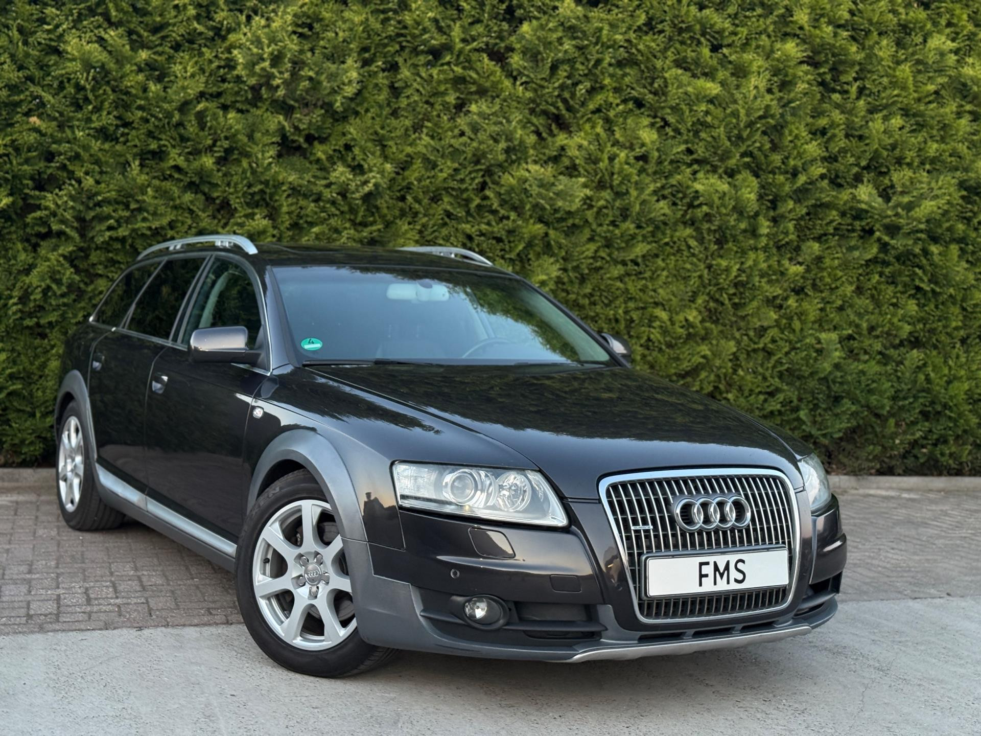 950525025/audi-a6-allroad-image1.jpg