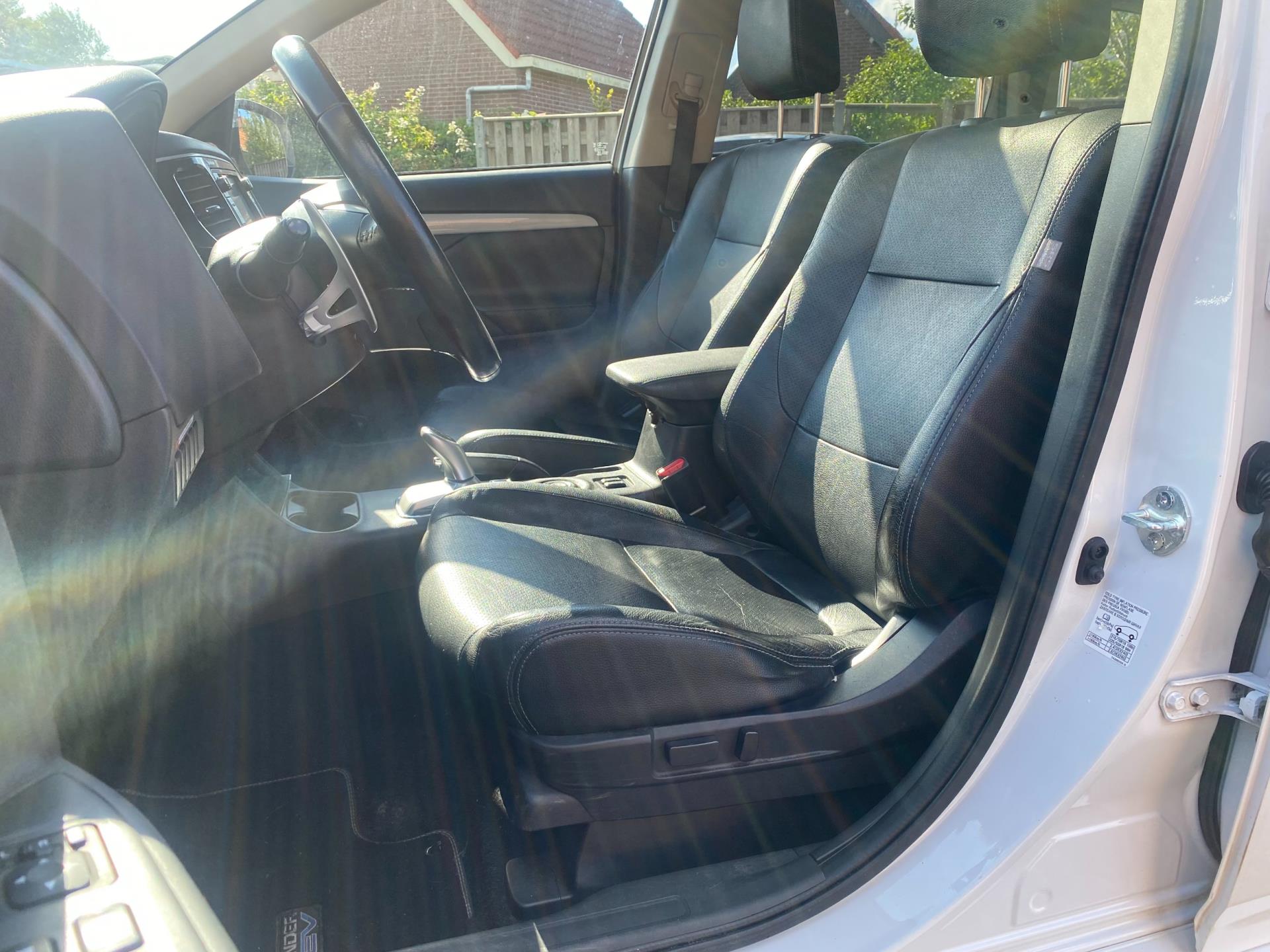 mitsubishi-outlander-image10.jpg