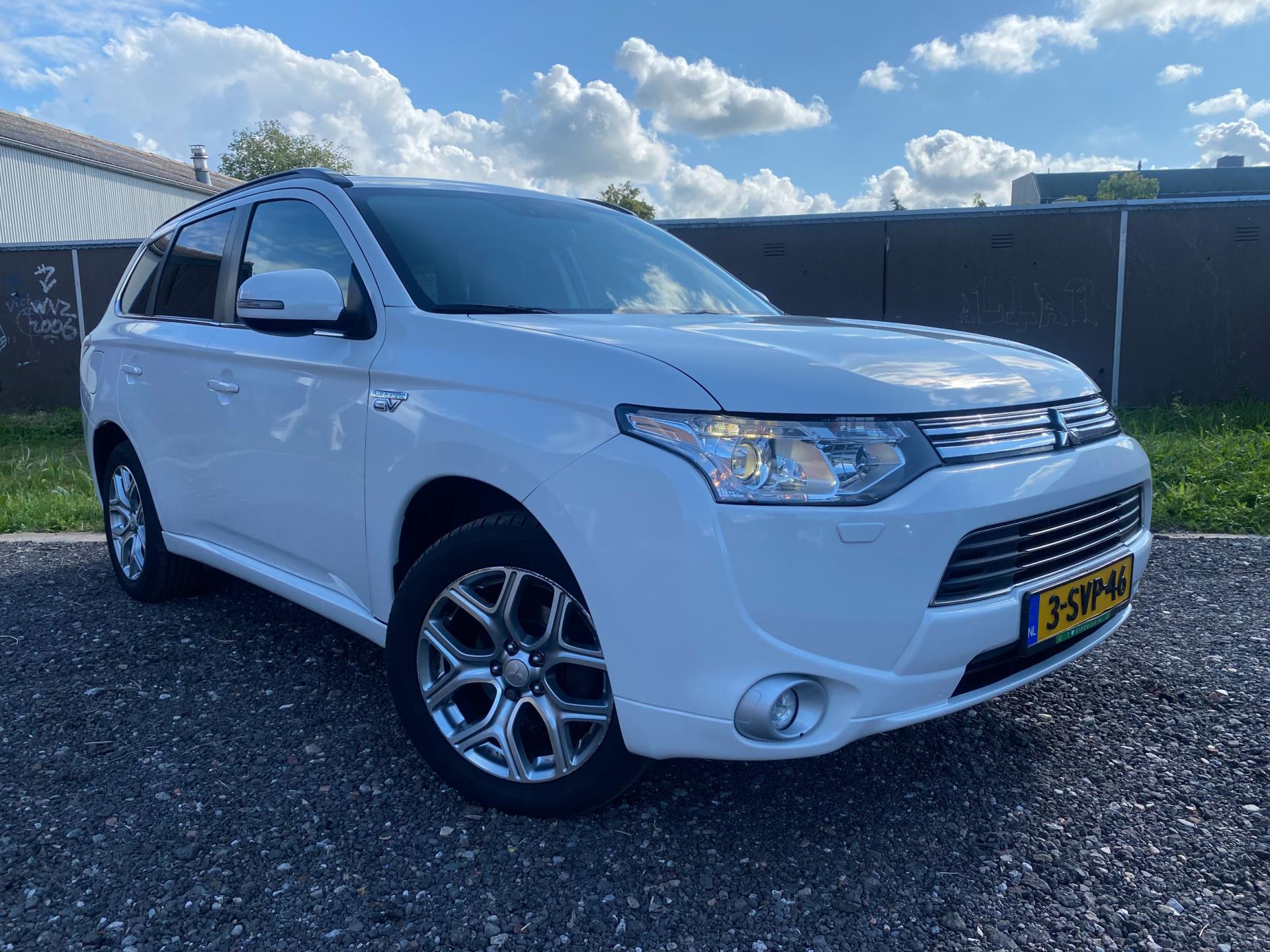 mitsubishi-outlander-image2.jpg