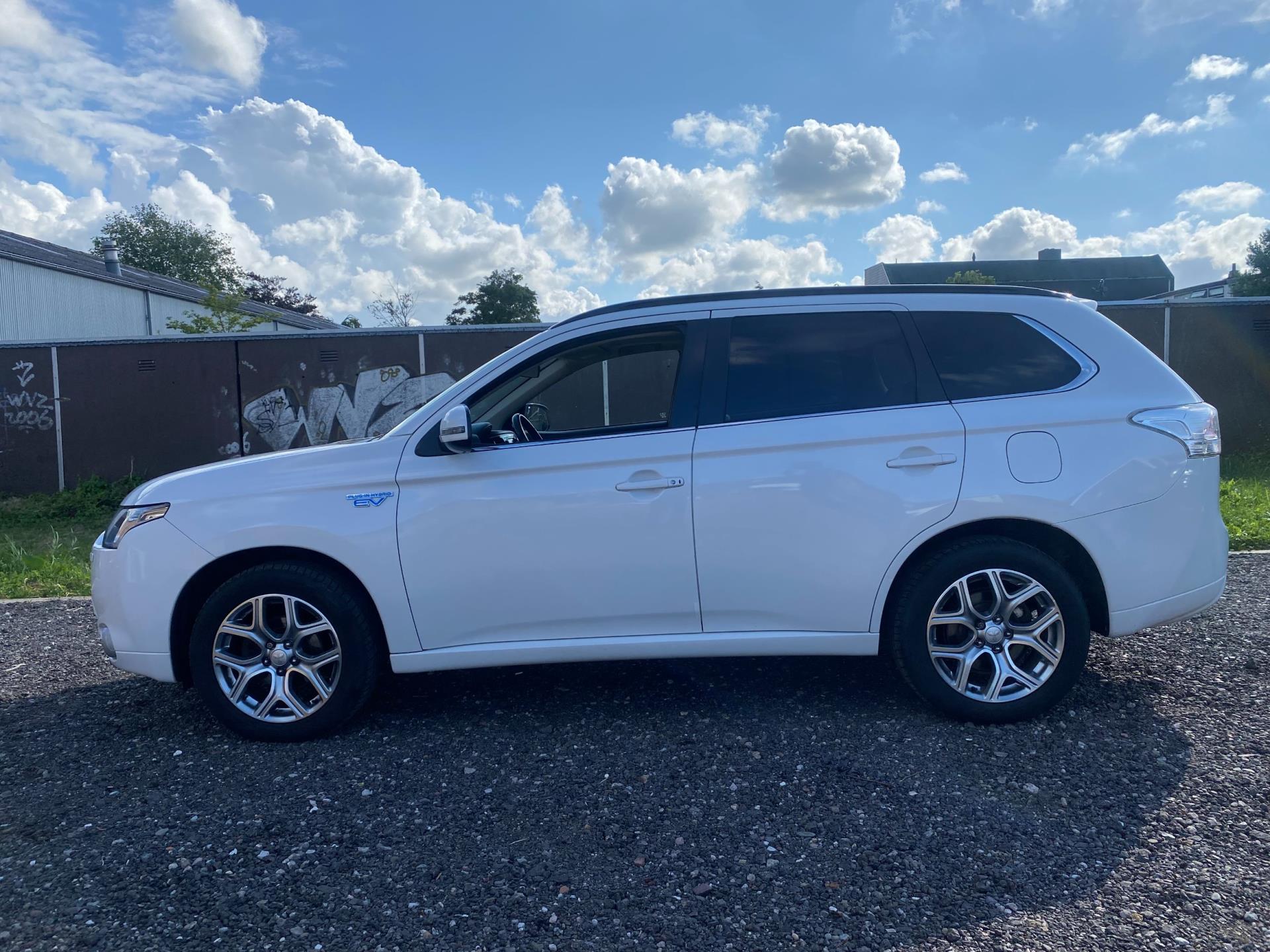 mitsubishi-outlander-image3.jpg