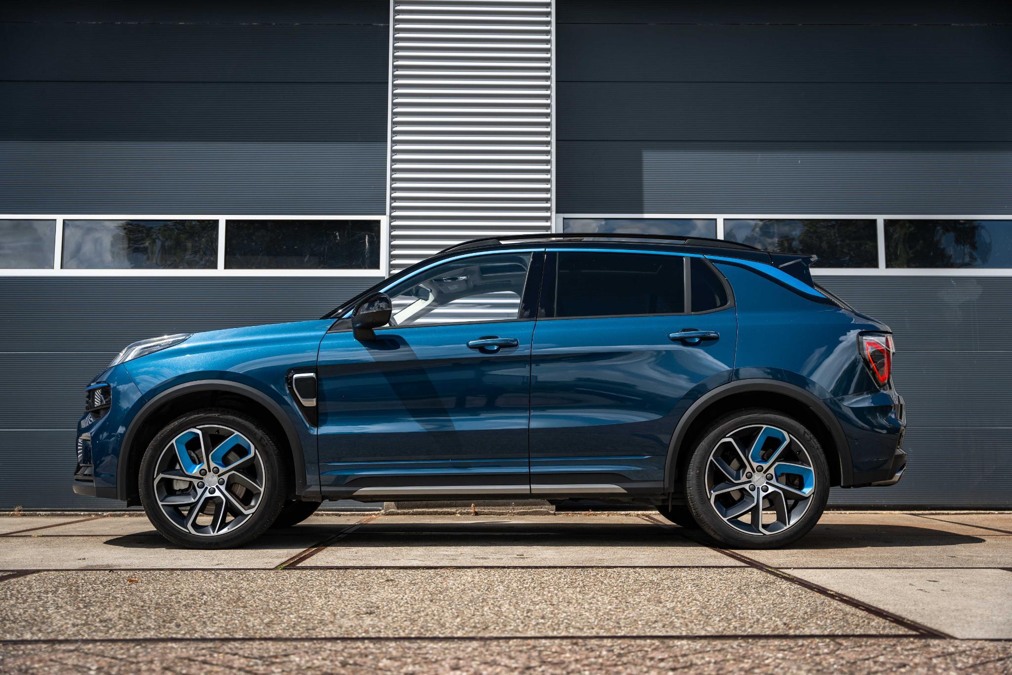 lynk-&-co-01-image6.jpg
