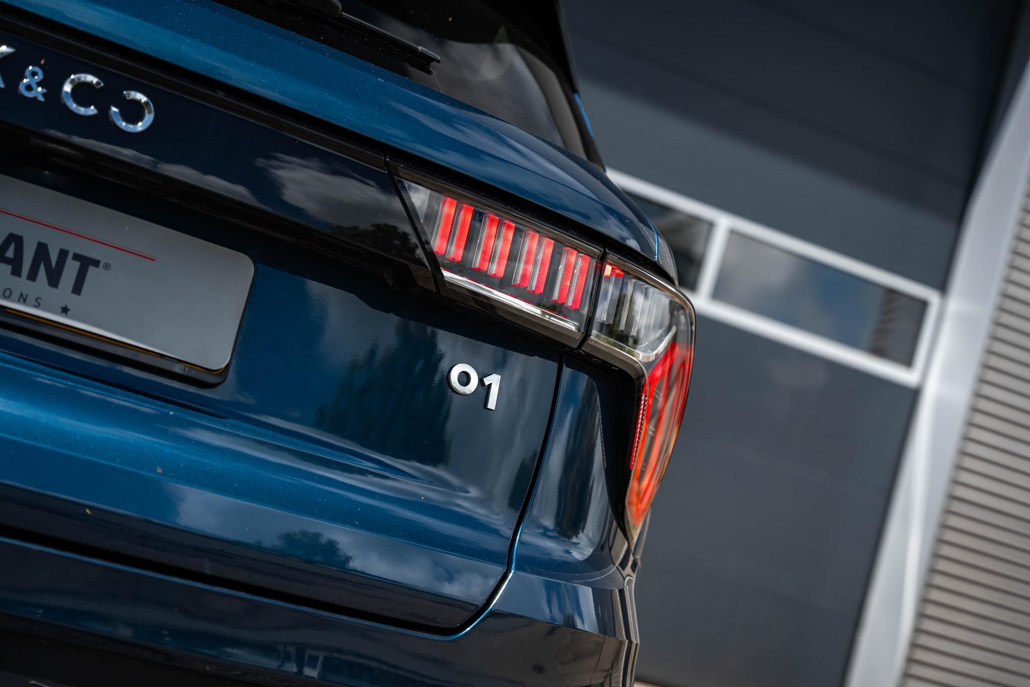 lynk-&-co-01-image7.jpg