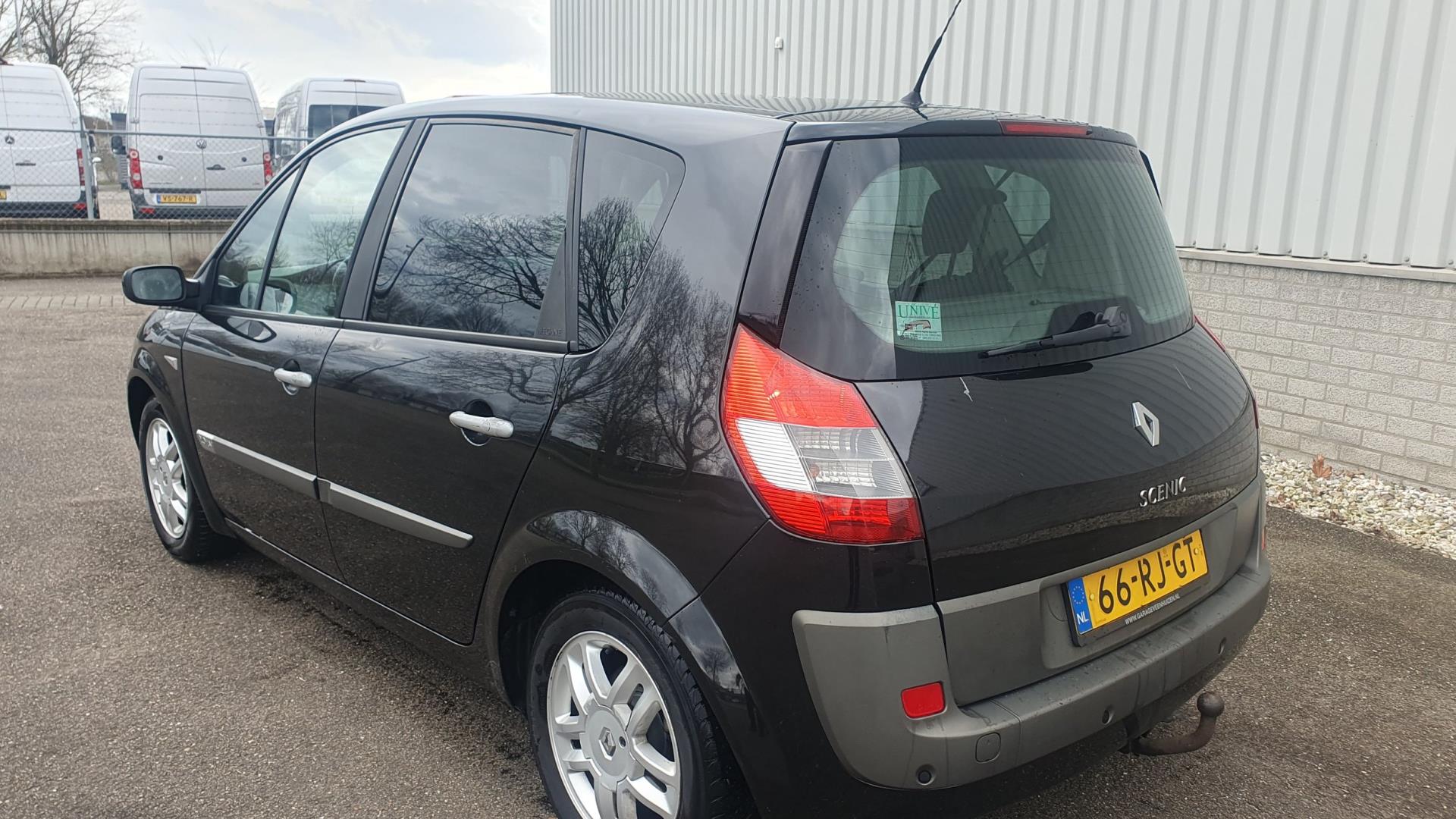 renault-scenic-image2.jpg