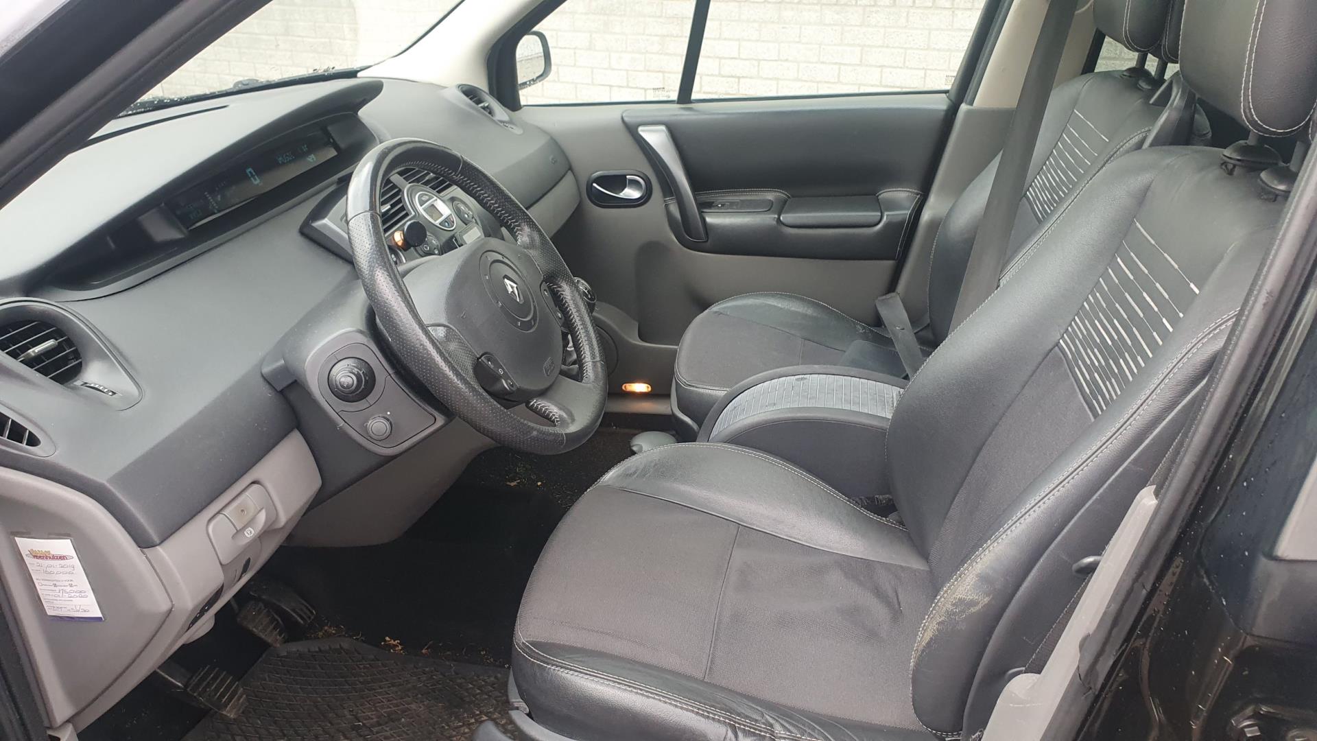 renault-scenic-image8.jpg
