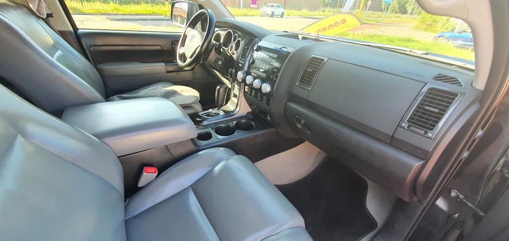 toyota-tundra-image8.jpg