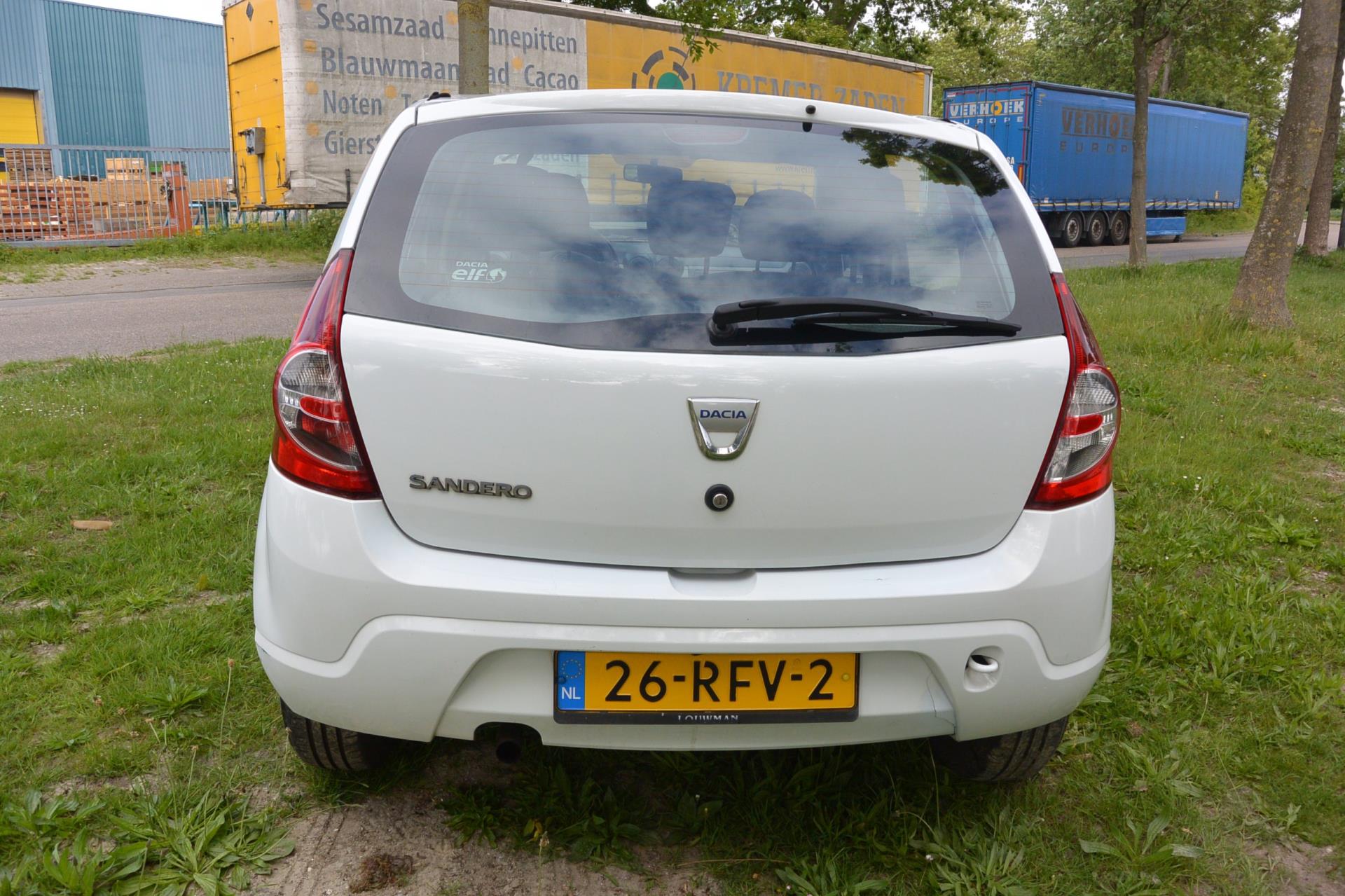 dacia-sandero-image6.jpg