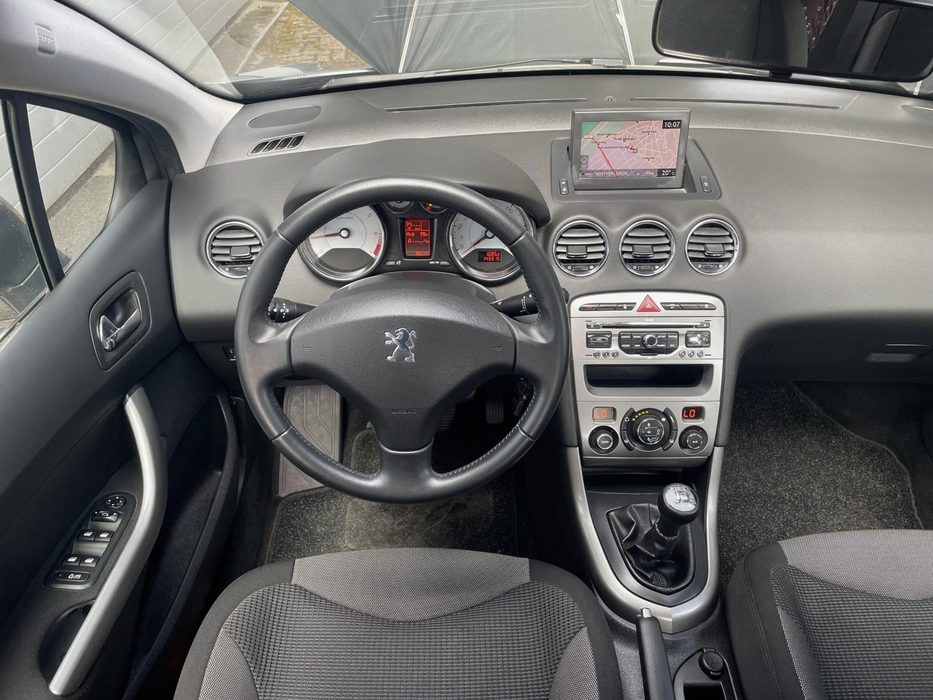 peugeot-308-image8.jpg
