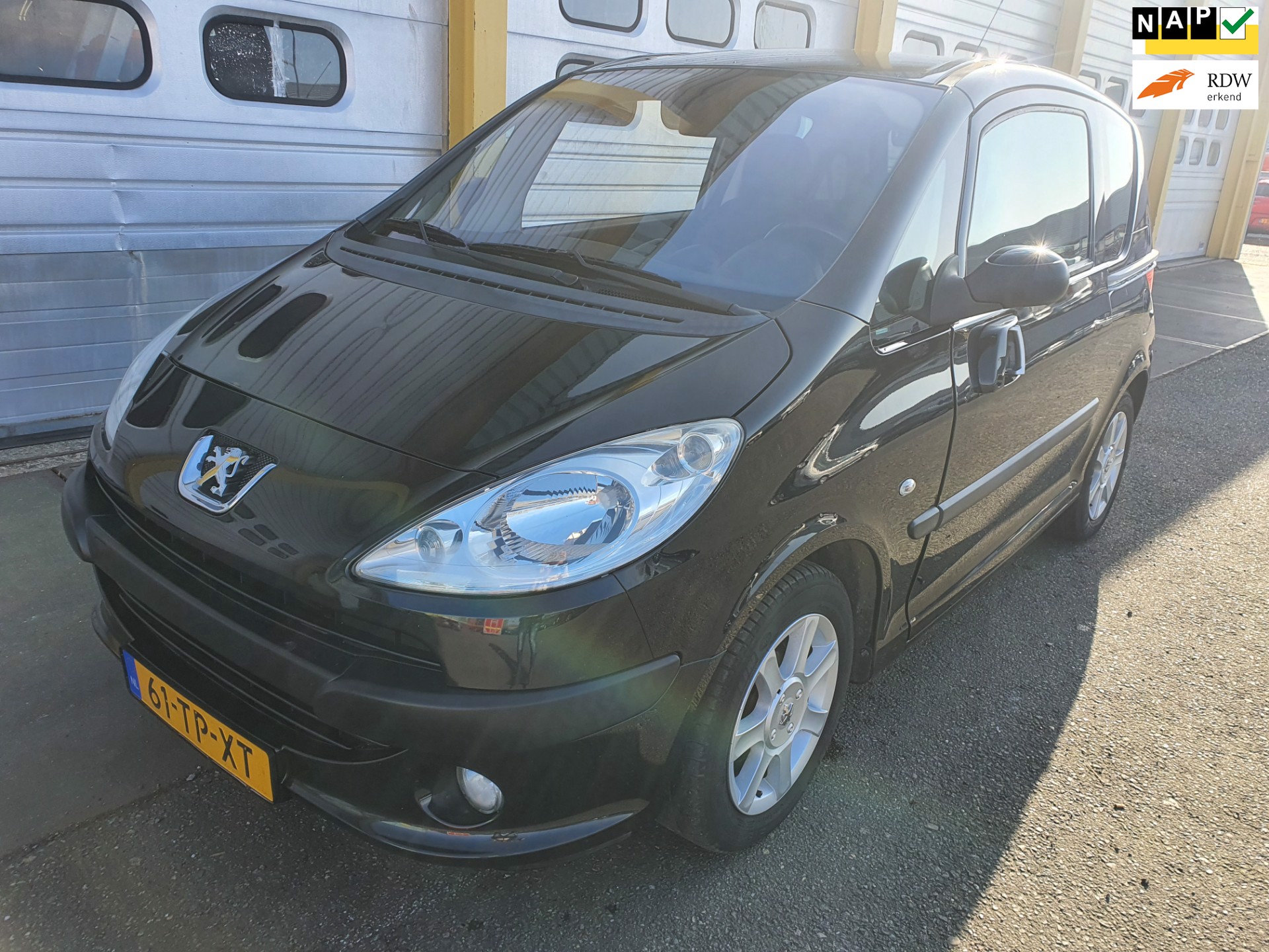 966342889/peugeot-1007-image1.jpg