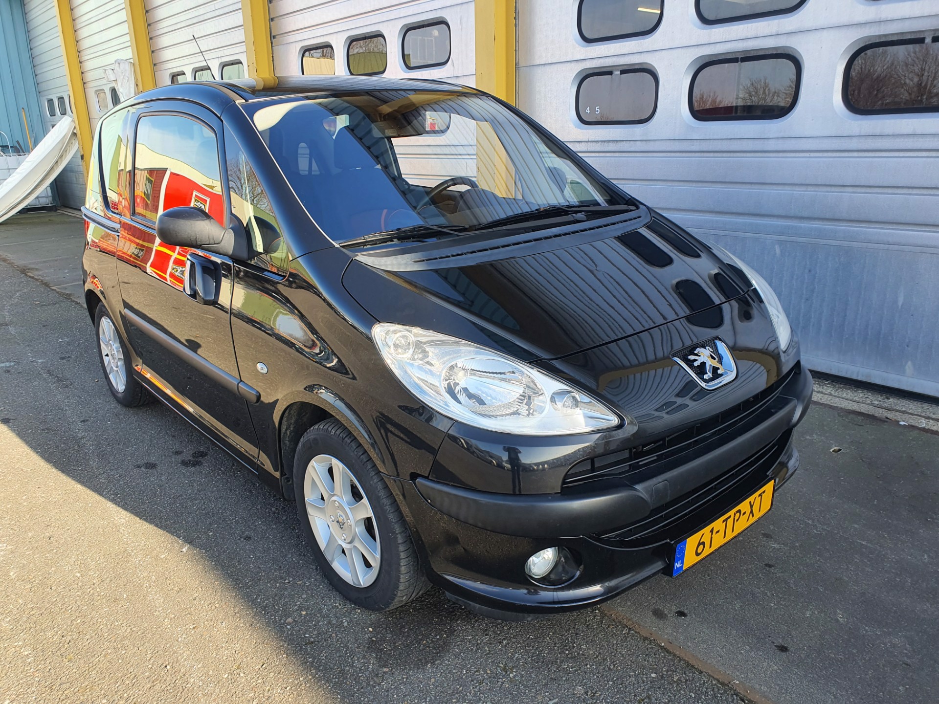 peugeot-1007-image2.jpg